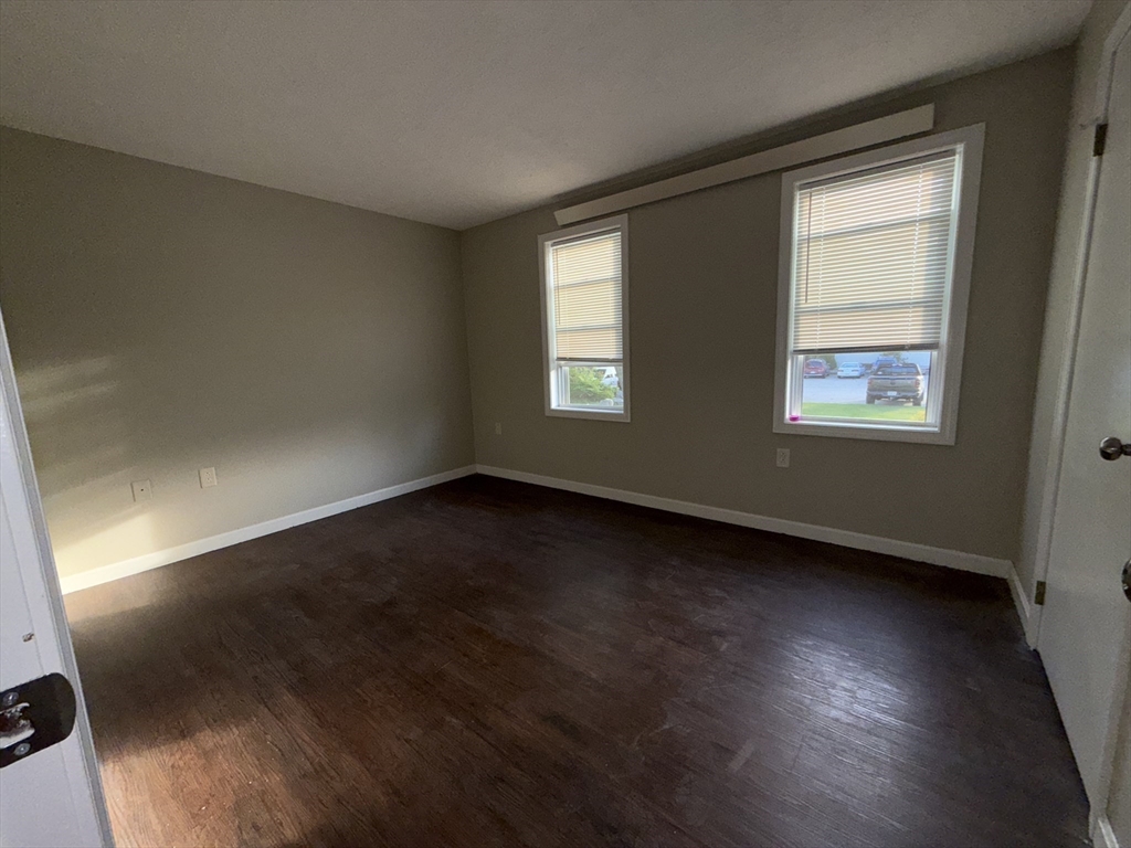 North Attleboro, Massachusetts, 02760, United States, 4 Bedrooms Bedrooms, ,2 BathroomsBathrooms,Residential,For Sale,1988350