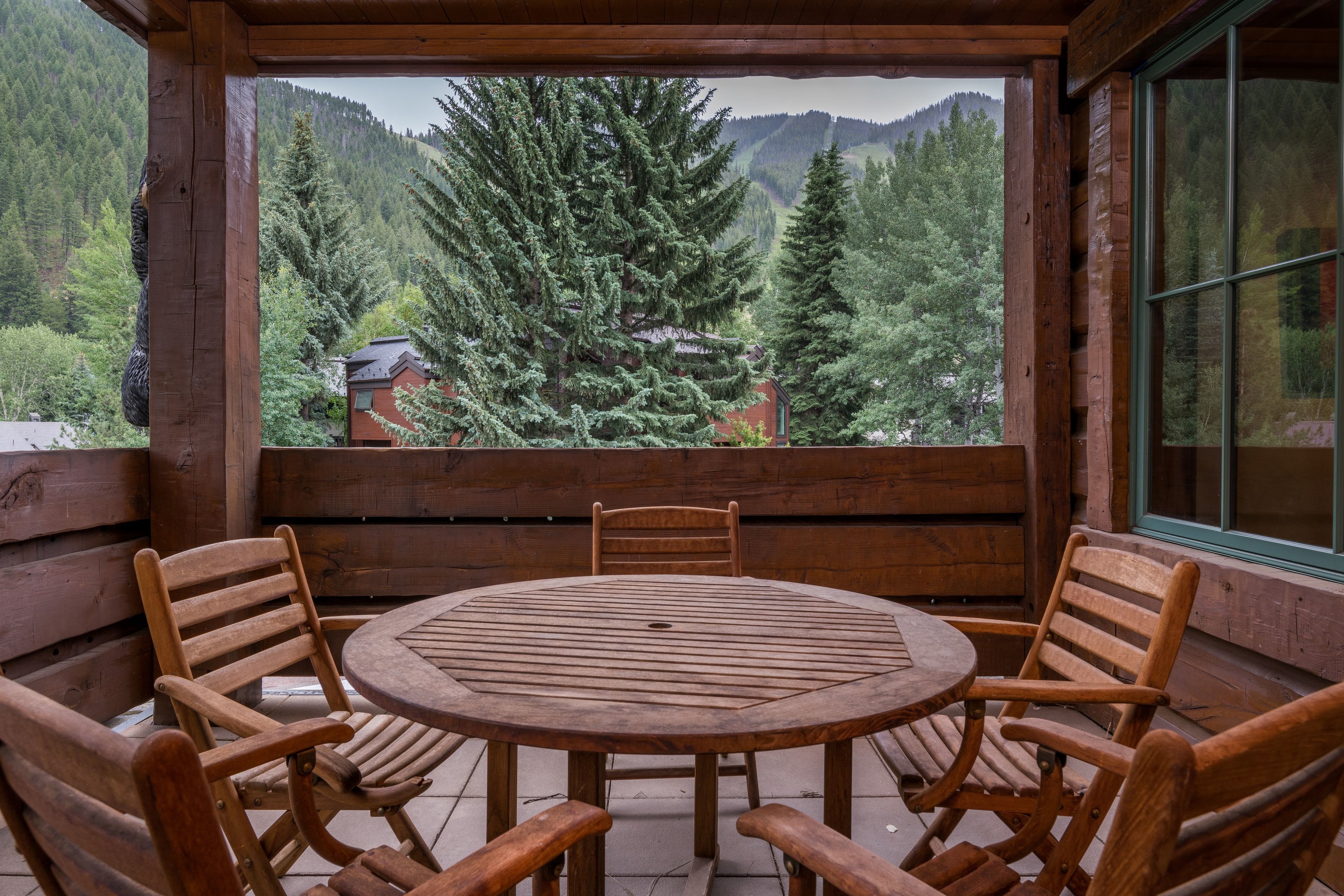  Nothing Compares to Life at the Base of Warm Springs - 物件實景