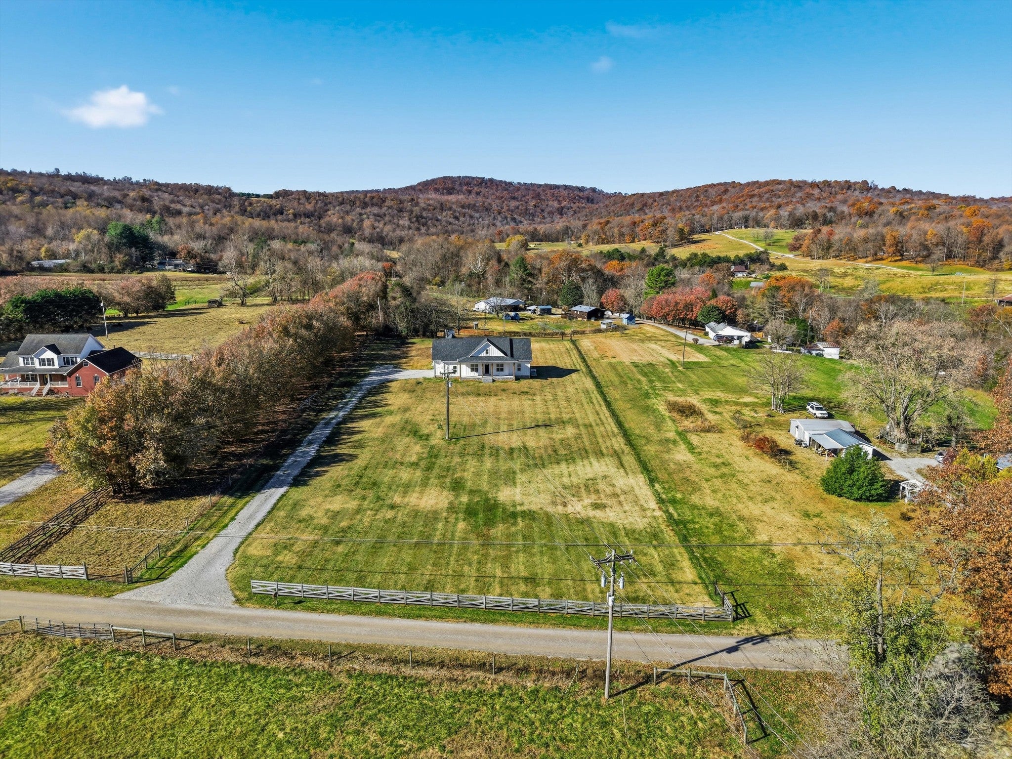 McMinnville, Tennessee, 37110, United States, 3 Bedrooms Bedrooms, ,2 BathroomsBathrooms,Residential,For Sale,2006562