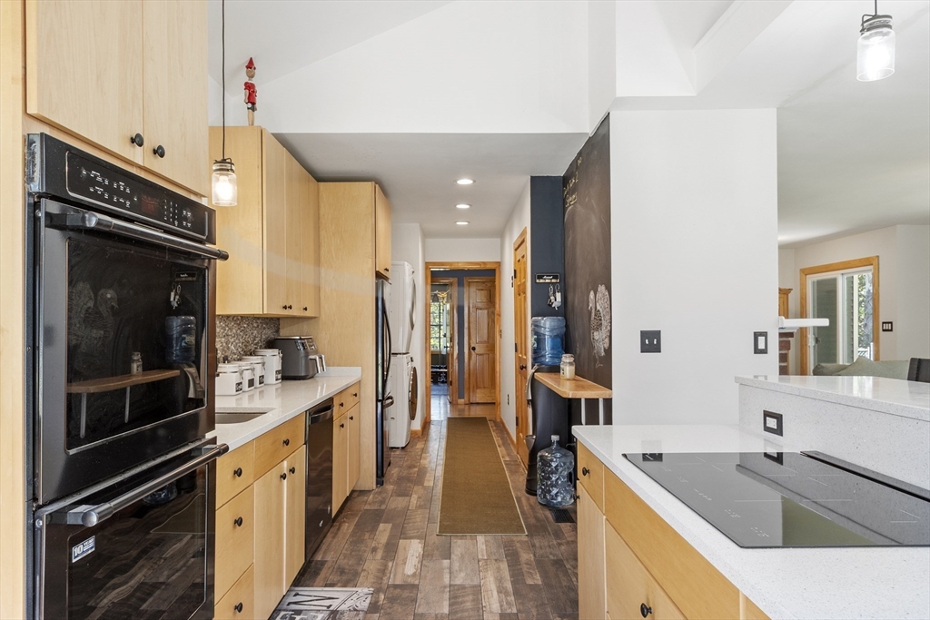 Framingham, Massachusetts, 01701, United States, 4 Bedrooms Bedrooms, ,3 BathroomsBathrooms,Residential,For Sale,1939196