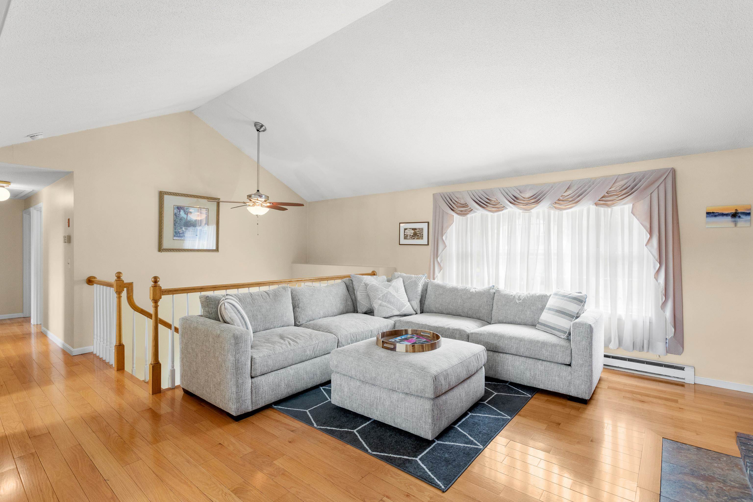 Pelham, New Hampshire, 03076, United States, 4 Bedrooms Bedrooms, ,3 BathroomsBathrooms,Residential,For Sale,1937373