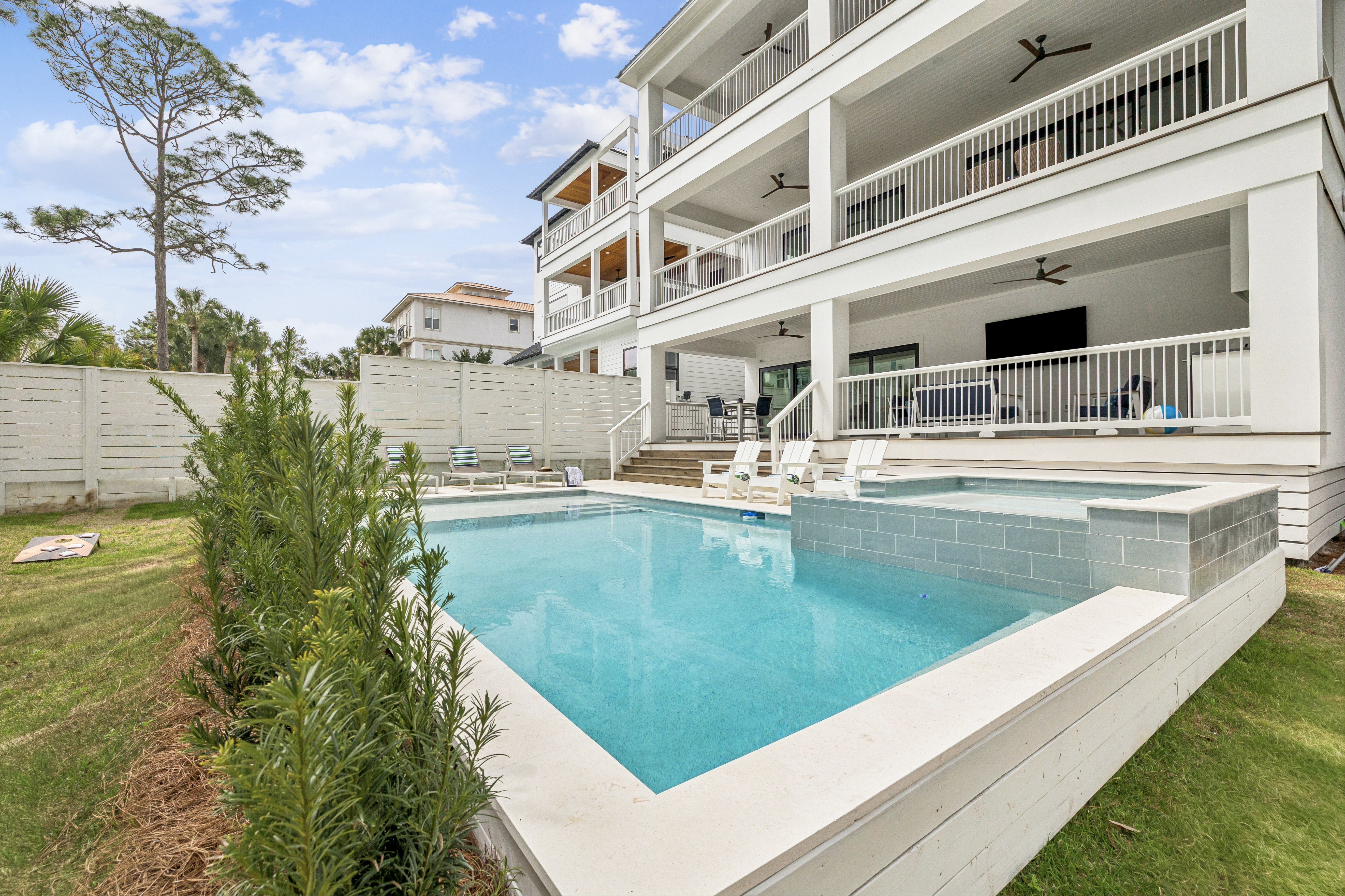  Gulf-View Retreat With Resort-Style Outdoor Living - 物件實景