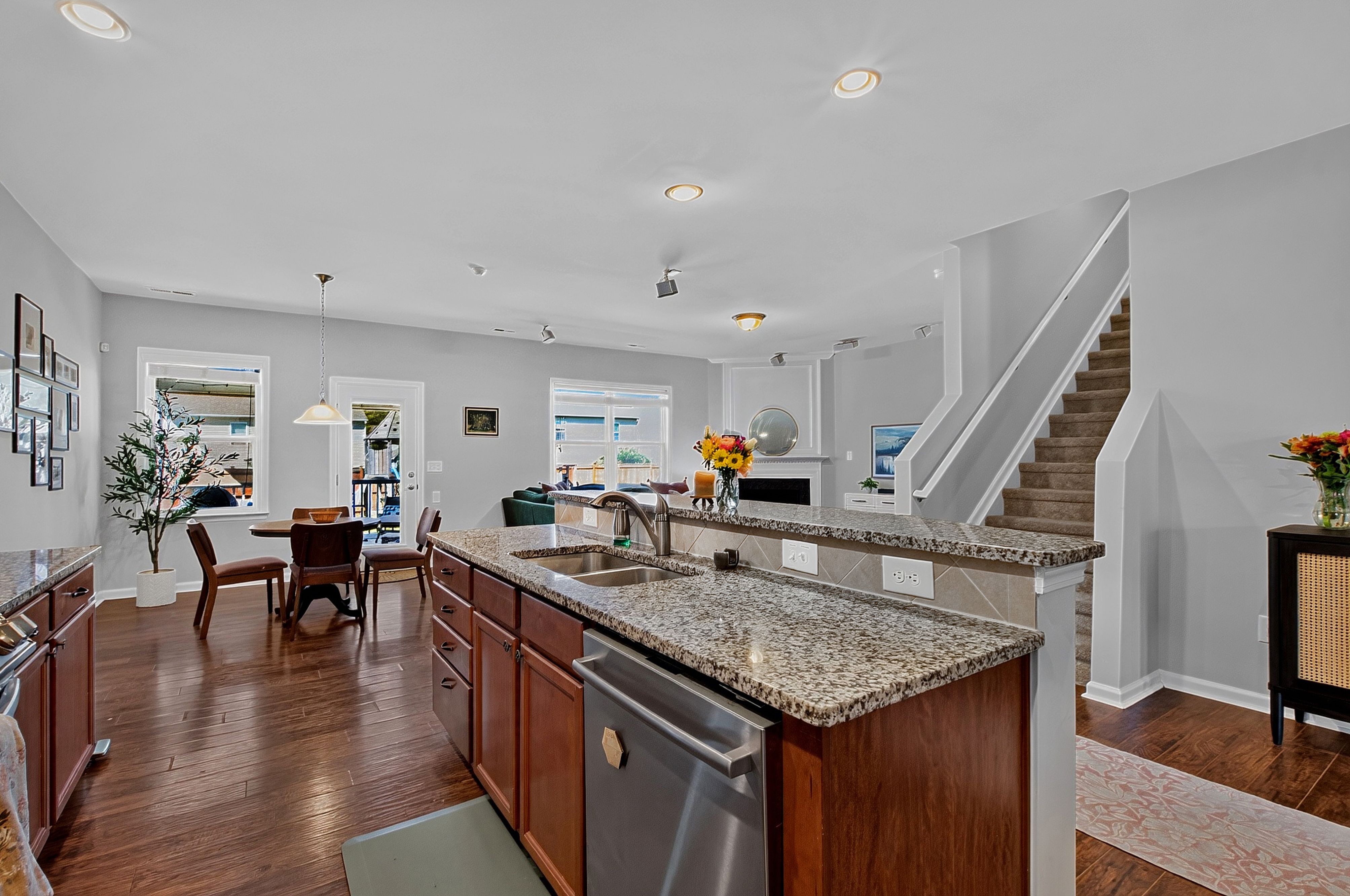  2609 Tummel Lane, Fuquay-Varina, NC 27526 - 物件實景
