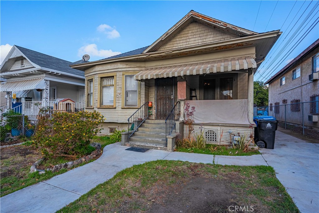 Los Angeles, California, 90031, United States, 4 Bedrooms Bedrooms, ,2 BathroomsBathrooms,Residential,For Sale,1794172