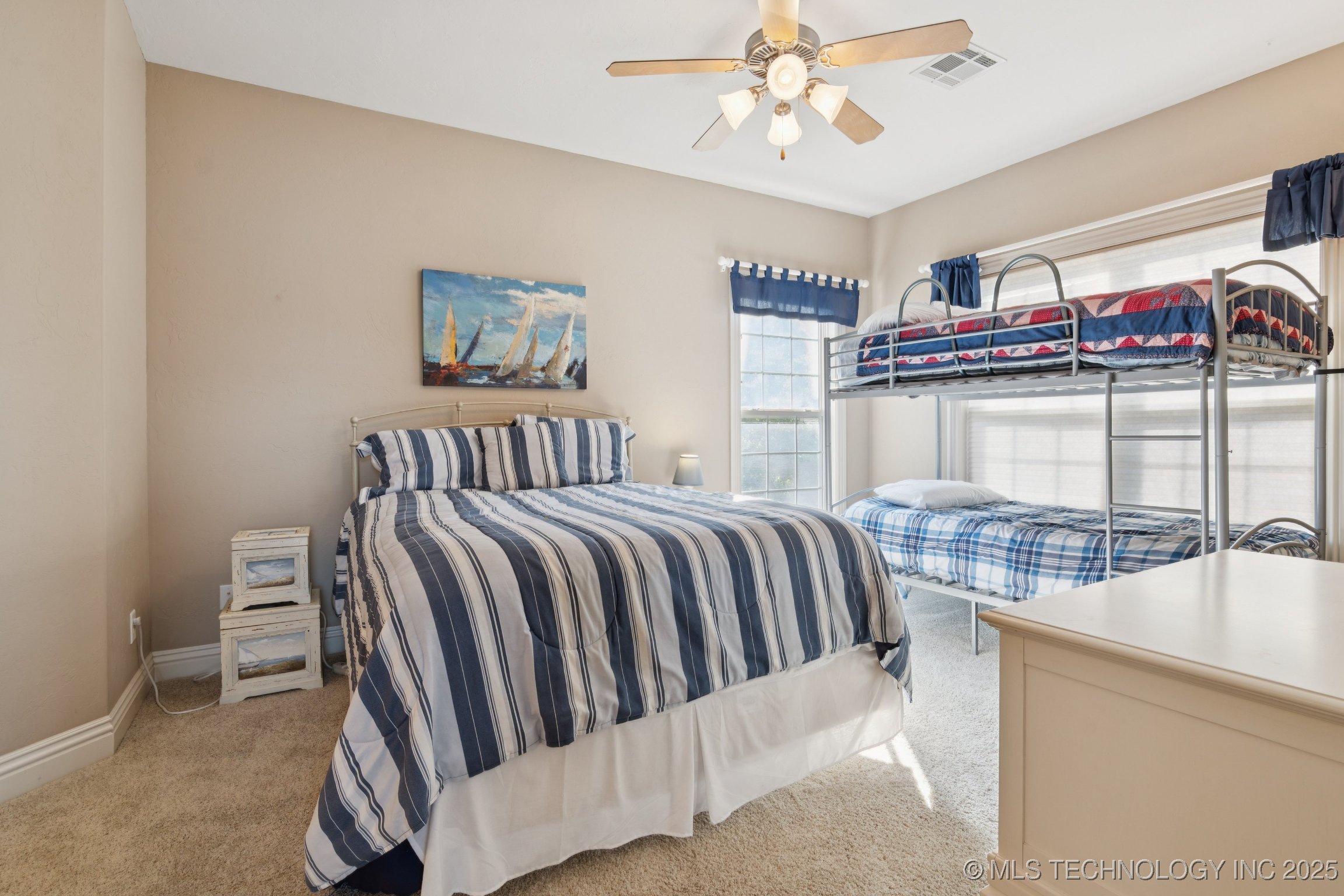Grove, Oklahoma, 74344, United States, 3 Bedrooms Bedrooms, ,3 BathroomsBathrooms,Residential,For Sale,1900889