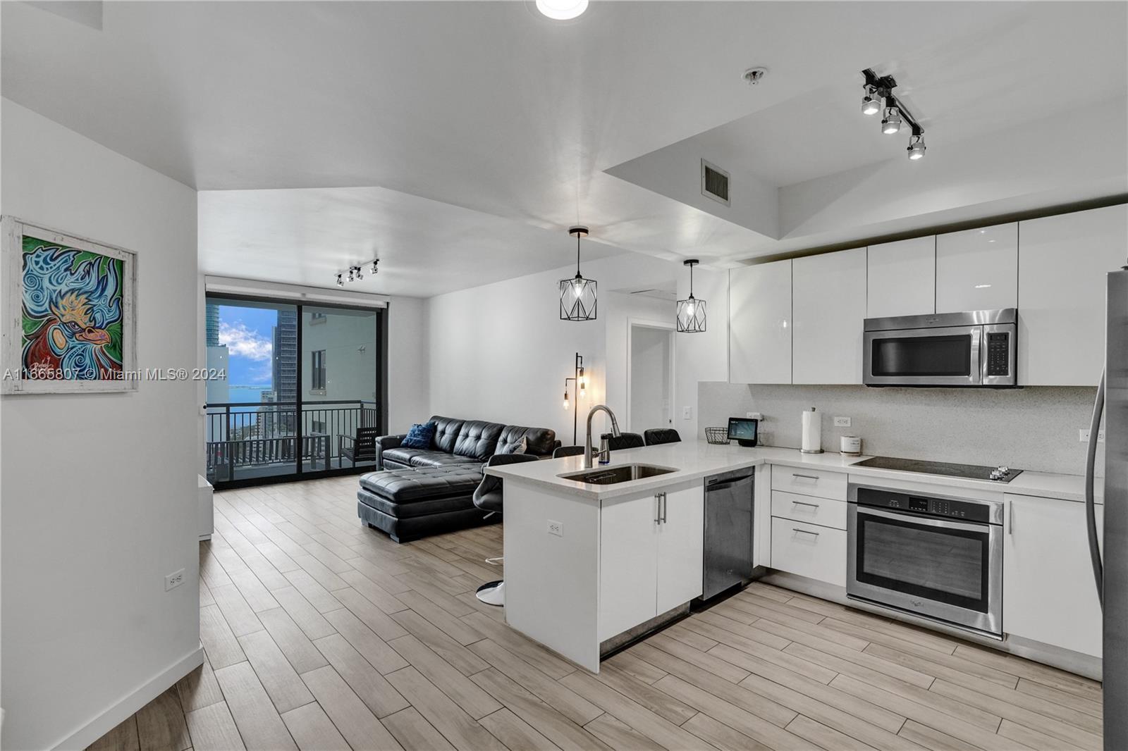 999 SW 1st Ave Unit 1807, Miami, Florida, 33130, United States, 2 Bedrooms Bedrooms, ,2 BathroomsBathrooms,Residential,For Sale,999 SW 1st Ave Unit 1807,1632303