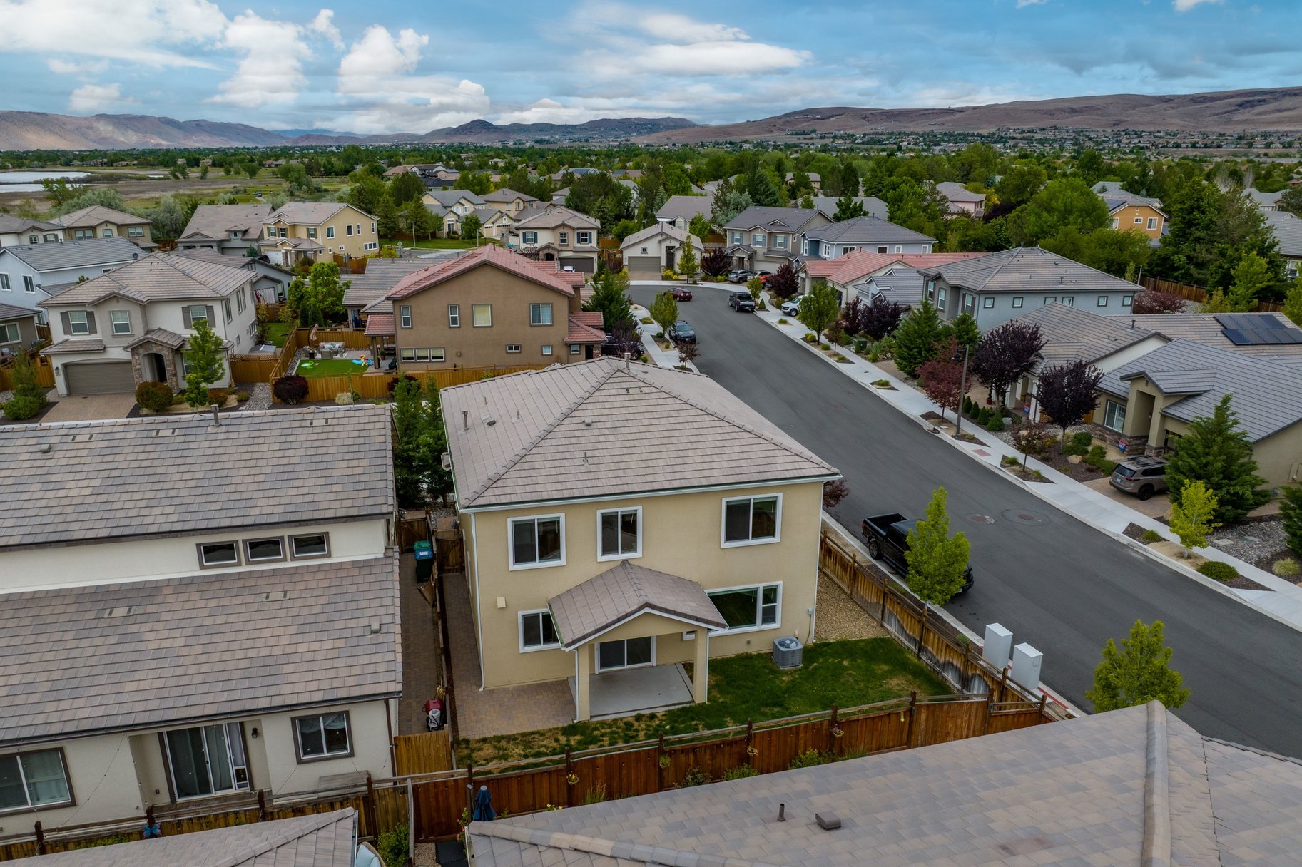  Two Story Walking Distance to Red Hawk Golf Course - 物件實景