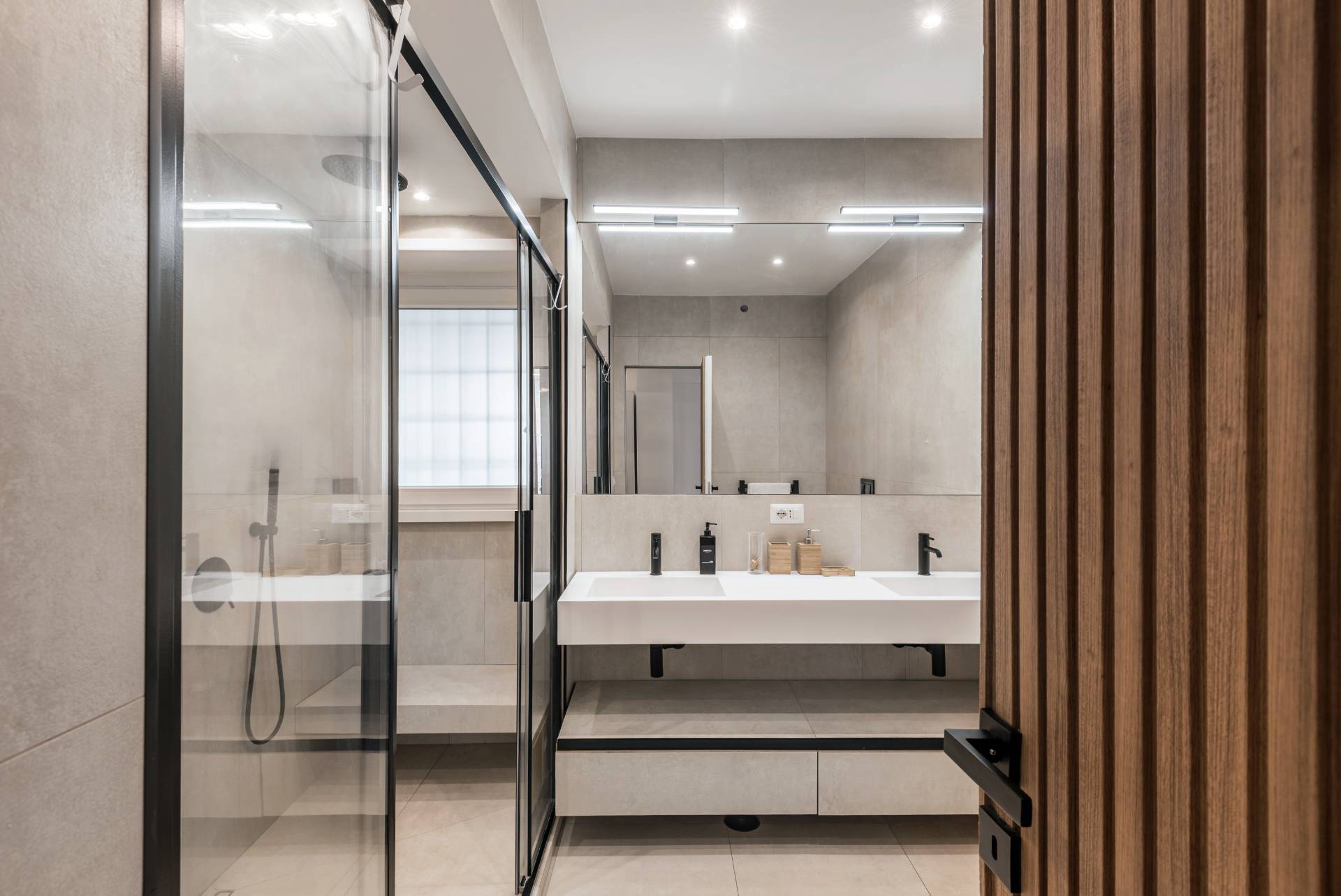 Roma, Roma, 00100, IT, 1 Bedroom Bedrooms, ,1 BathroomBathrooms,Residential,For Sale,1927247