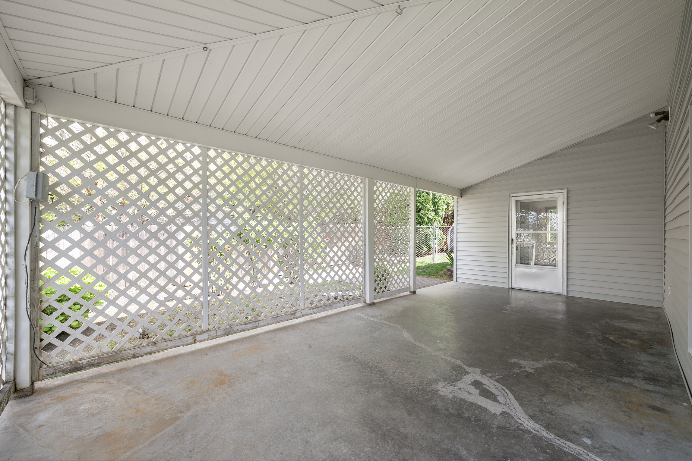  Beautifully Maintained 1960s Home - 物件實景