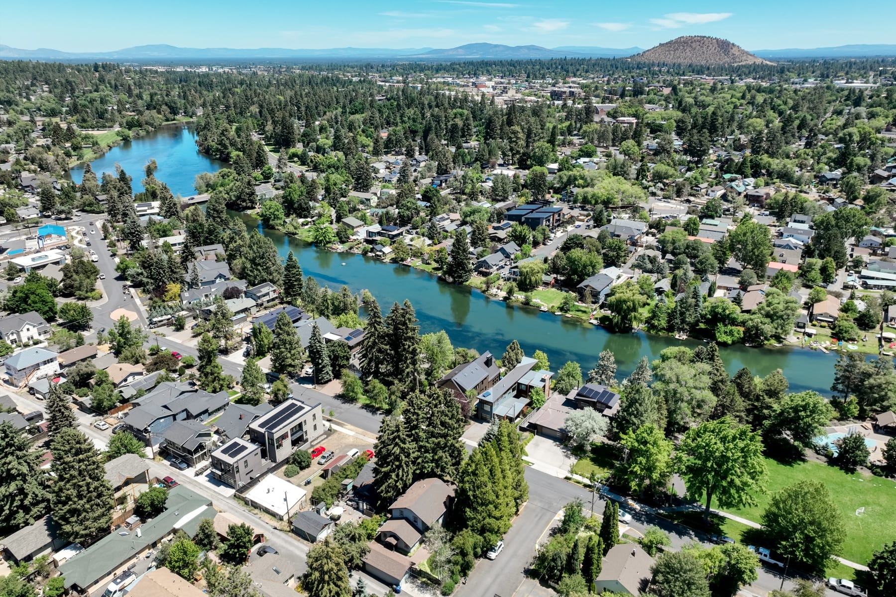  305 NW Columbia Street Bend, OR 97703 - 物件實景