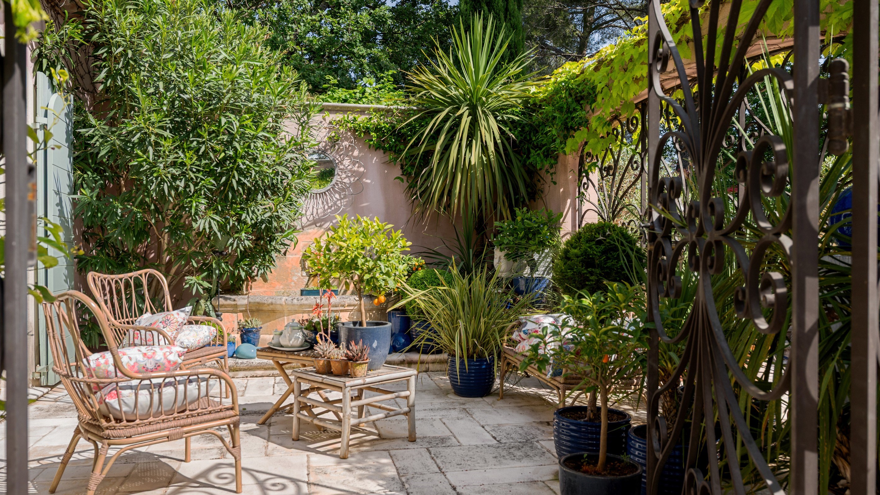  Exceptional Charming Estate with Remarkable Gardens in a Preserved Setting - 物件實景