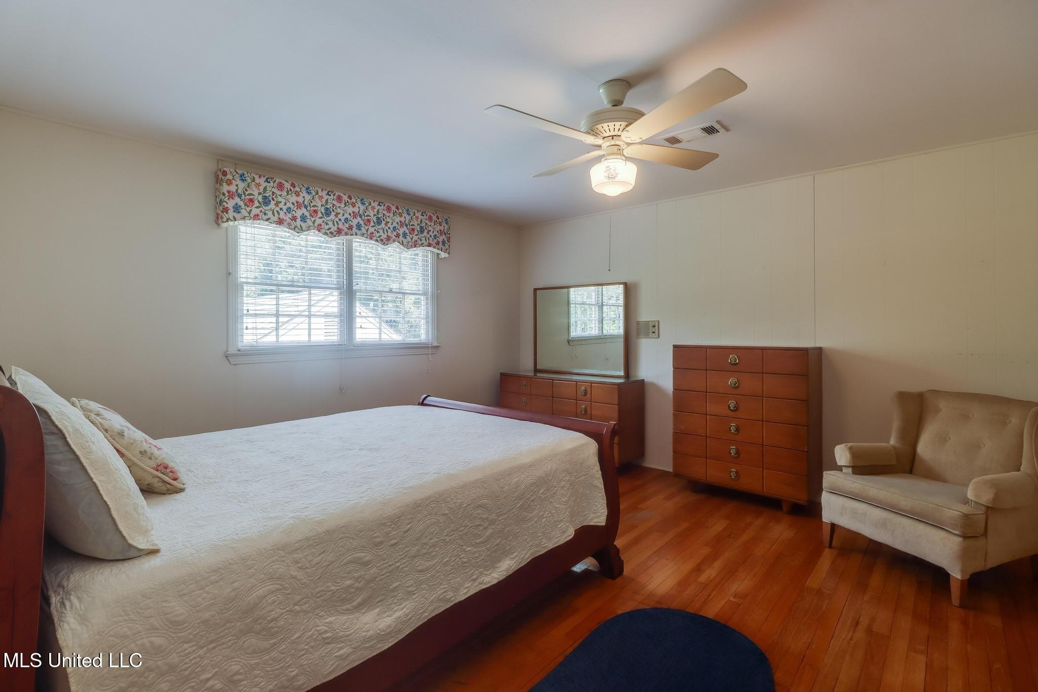 Gulfport, Mississippi, 39507, United States, 4 Bedrooms Bedrooms, ,4 BathroomsBathrooms,Residential,For Sale,1977287