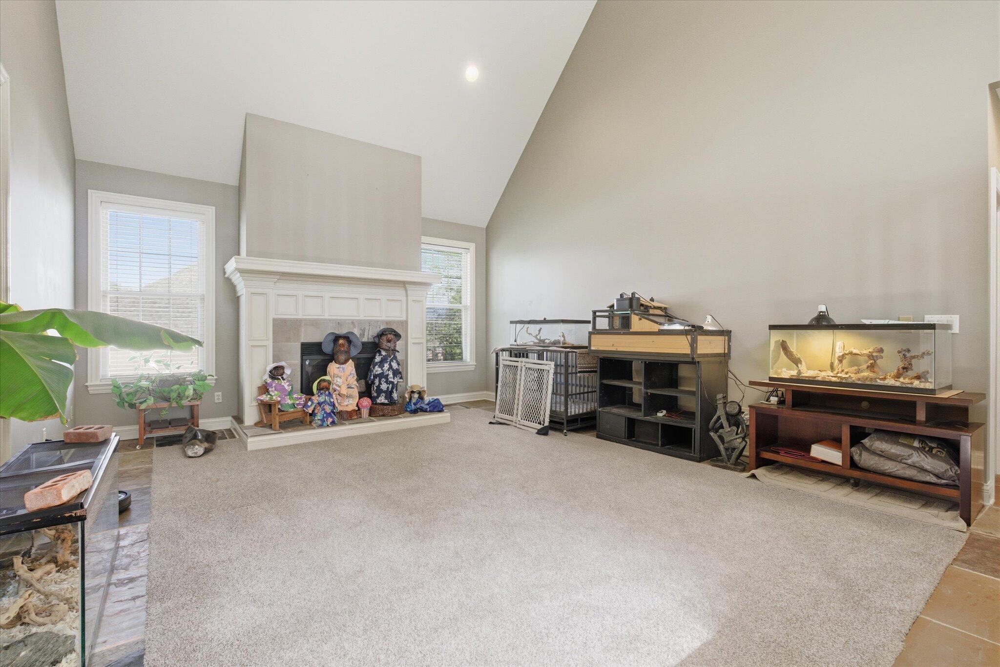 COLUMBIA, Missouri, 65203, United States, 4 Bedrooms Bedrooms, ,6 BathroomsBathrooms,Residential,For Sale,2013236