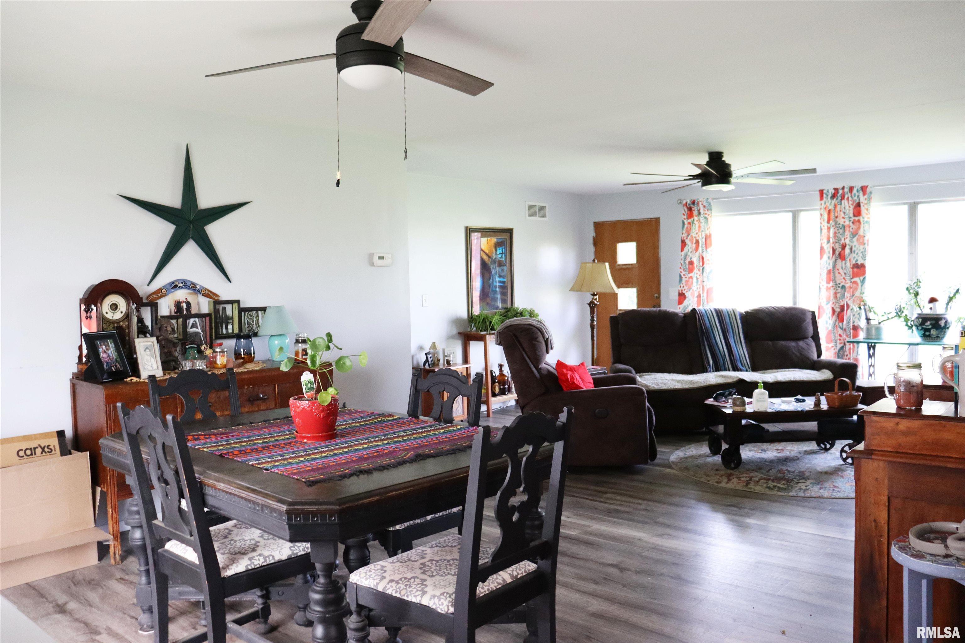 Washington, Illinois, 61571, United States, 3 Bedrooms Bedrooms, ,2 BathroomsBathrooms,Residential,For Sale,1942295