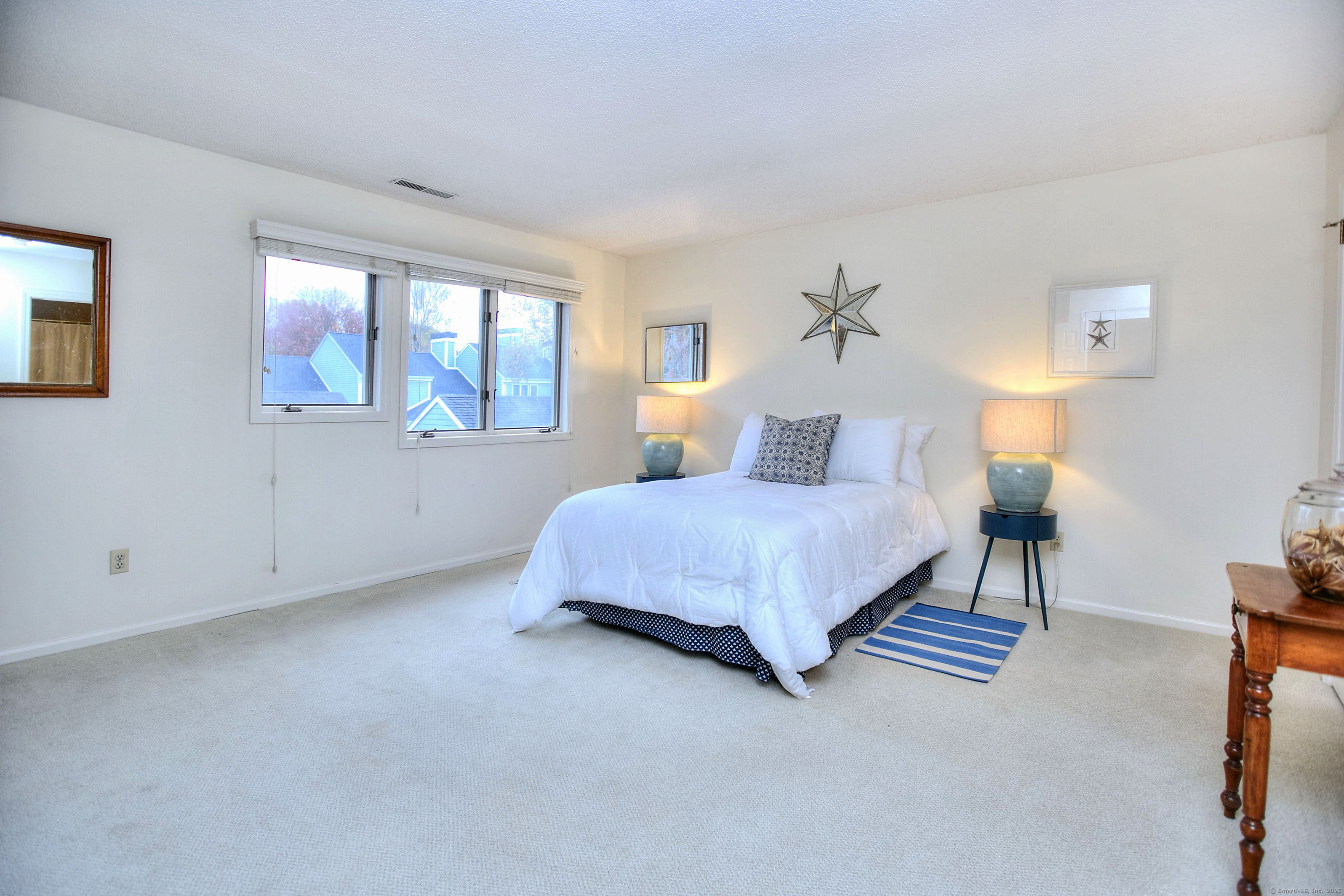 Westport, Connecticut, 06880, United States, 2 Bedrooms Bedrooms, ,3 BathroomsBathrooms,Residential,For Sale,1988257