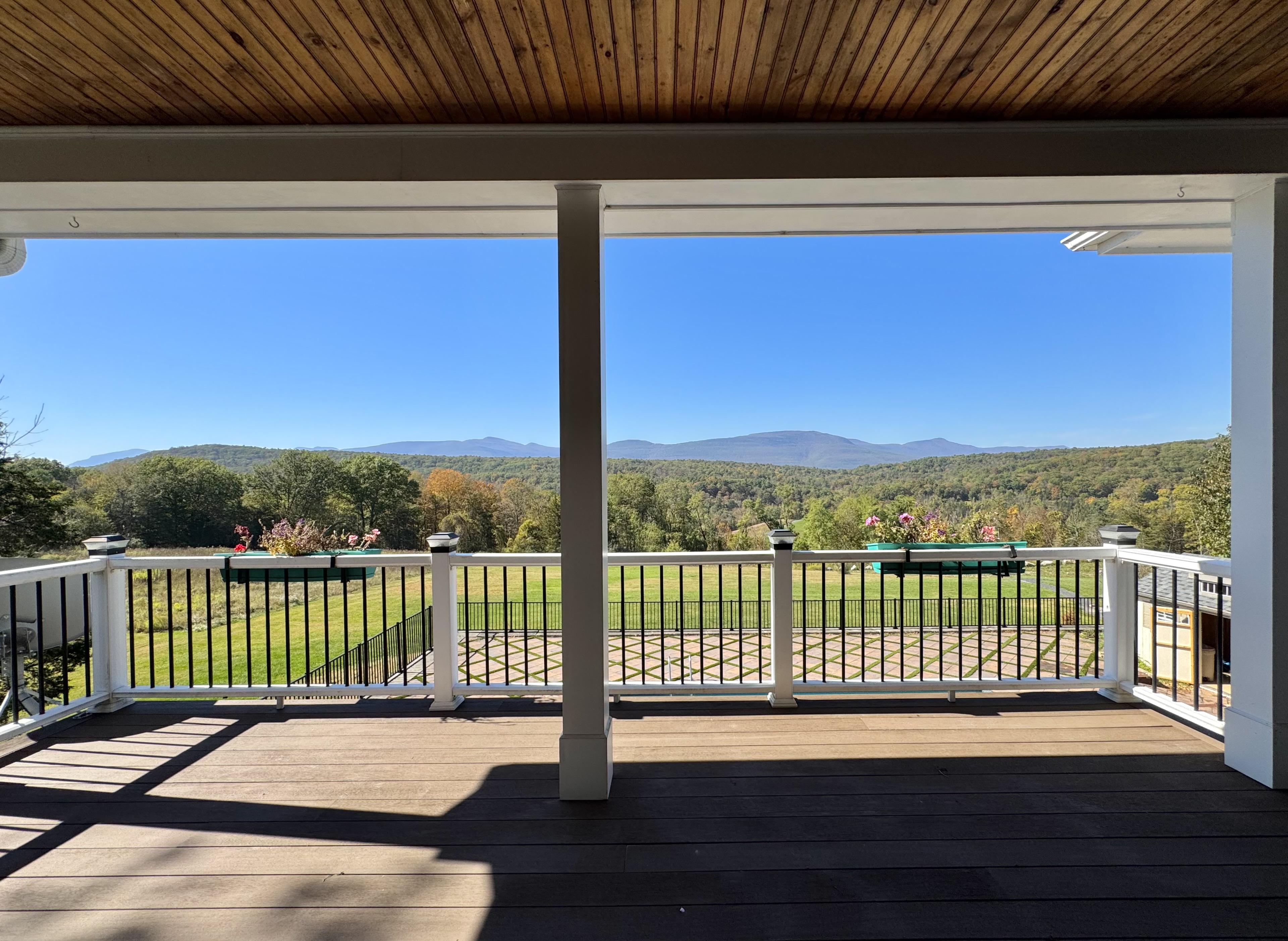 Catskill, New York, 12414, United States, 4 Bedrooms Bedrooms, ,3 BathroomsBathrooms,Residential,For Sale,1977487