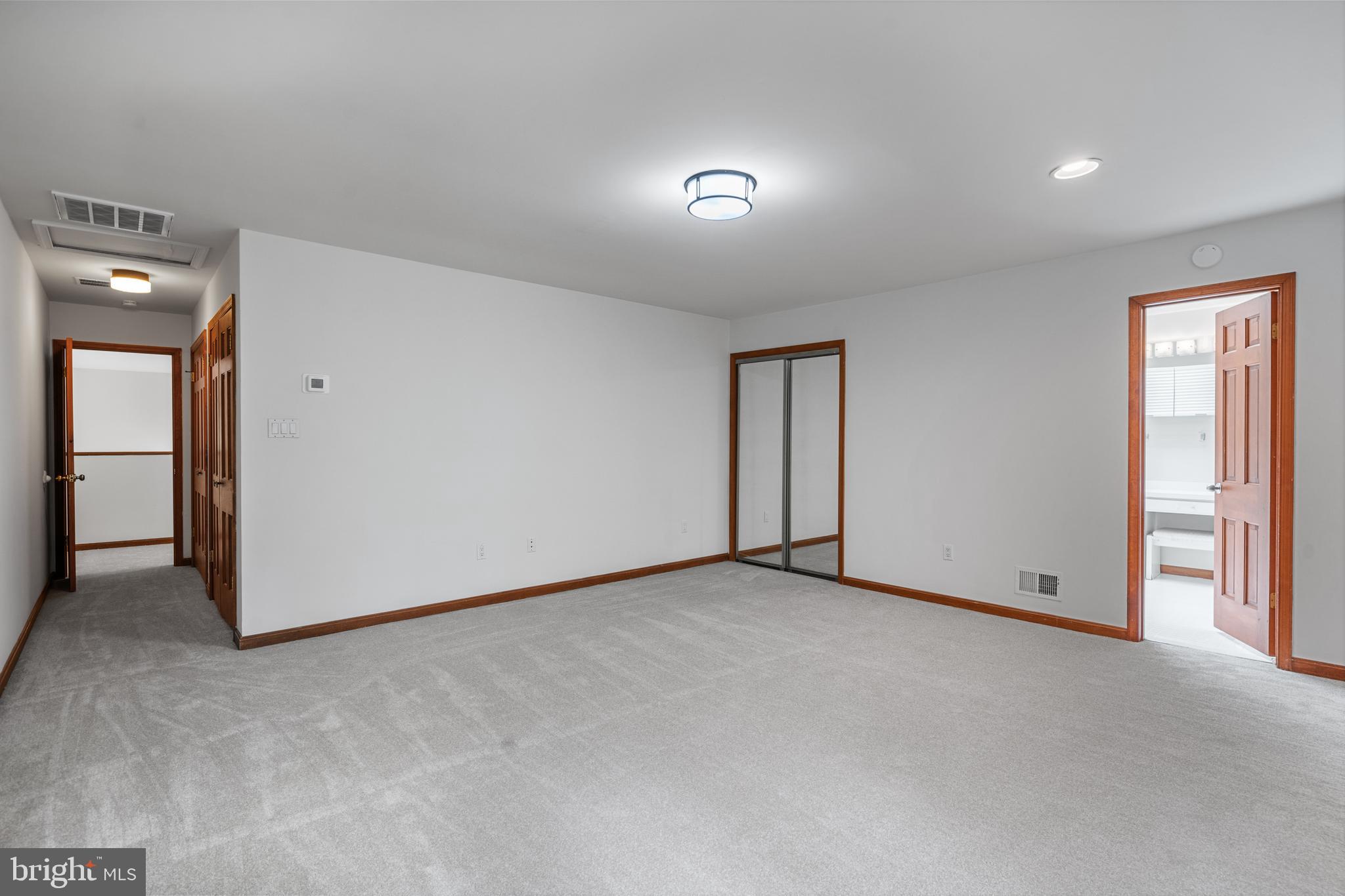 La Plata, Maryland, 20646, United States, 5 Bedrooms Bedrooms, ,4 BathroomsBathrooms,Residential,For Sale,1994243