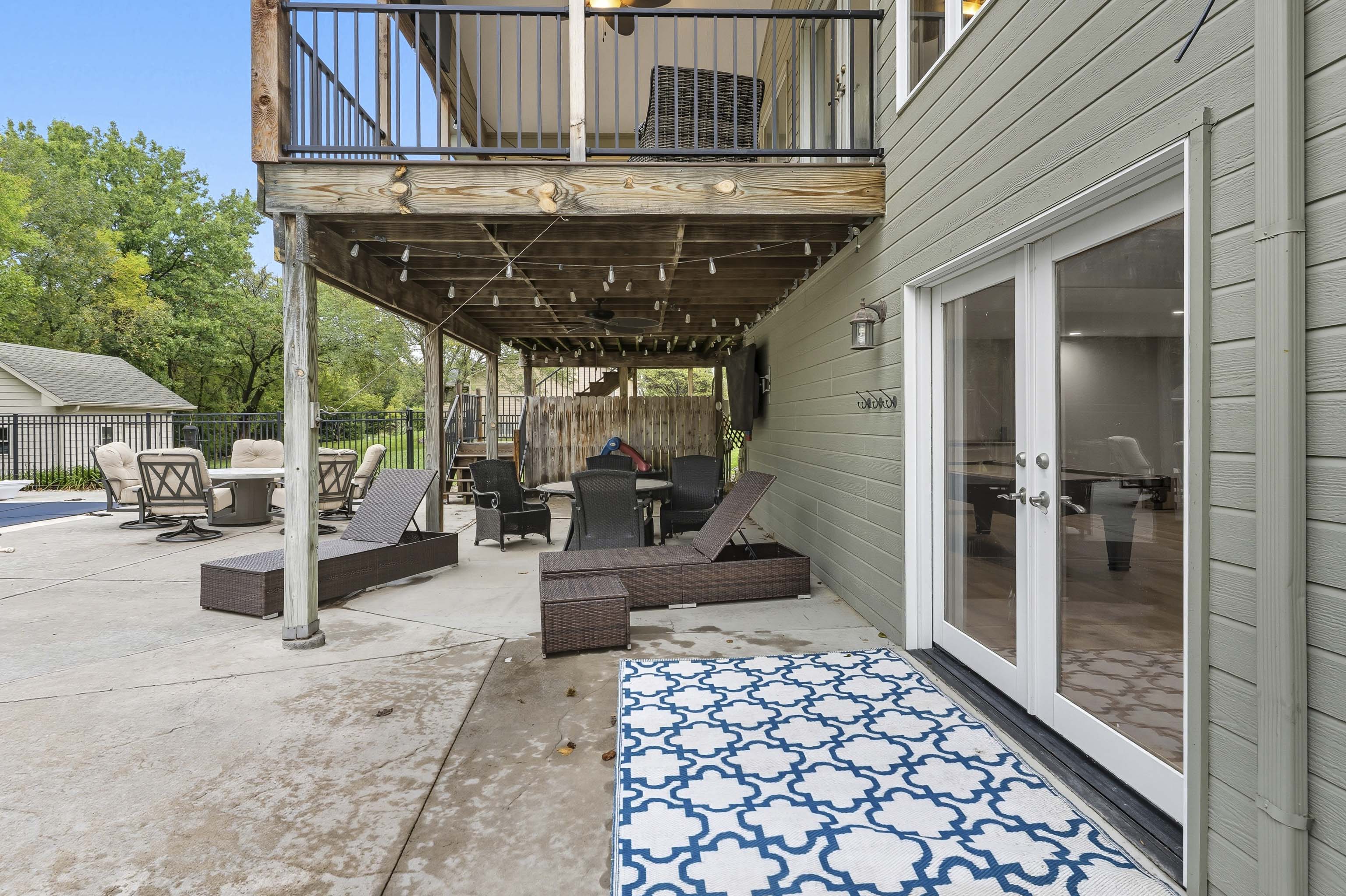 Manhattan, Kansas, 66502, United States, 5 Bedrooms Bedrooms, ,3 BathroomsBathrooms,Residential,For Sale,1960988