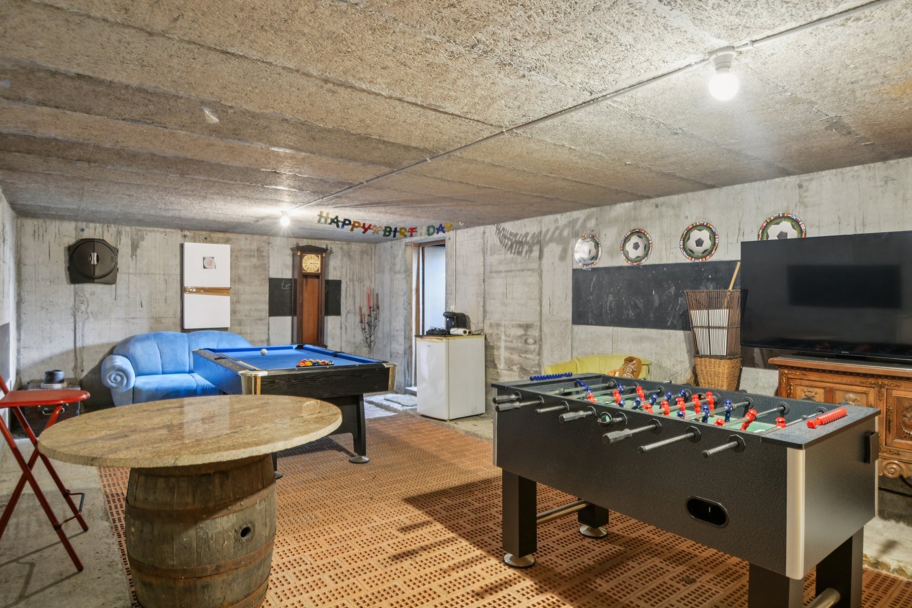  Exclusive Opportunity in Biel — Unique Architect-Designed Home, Exceptional Modu - 物件實景