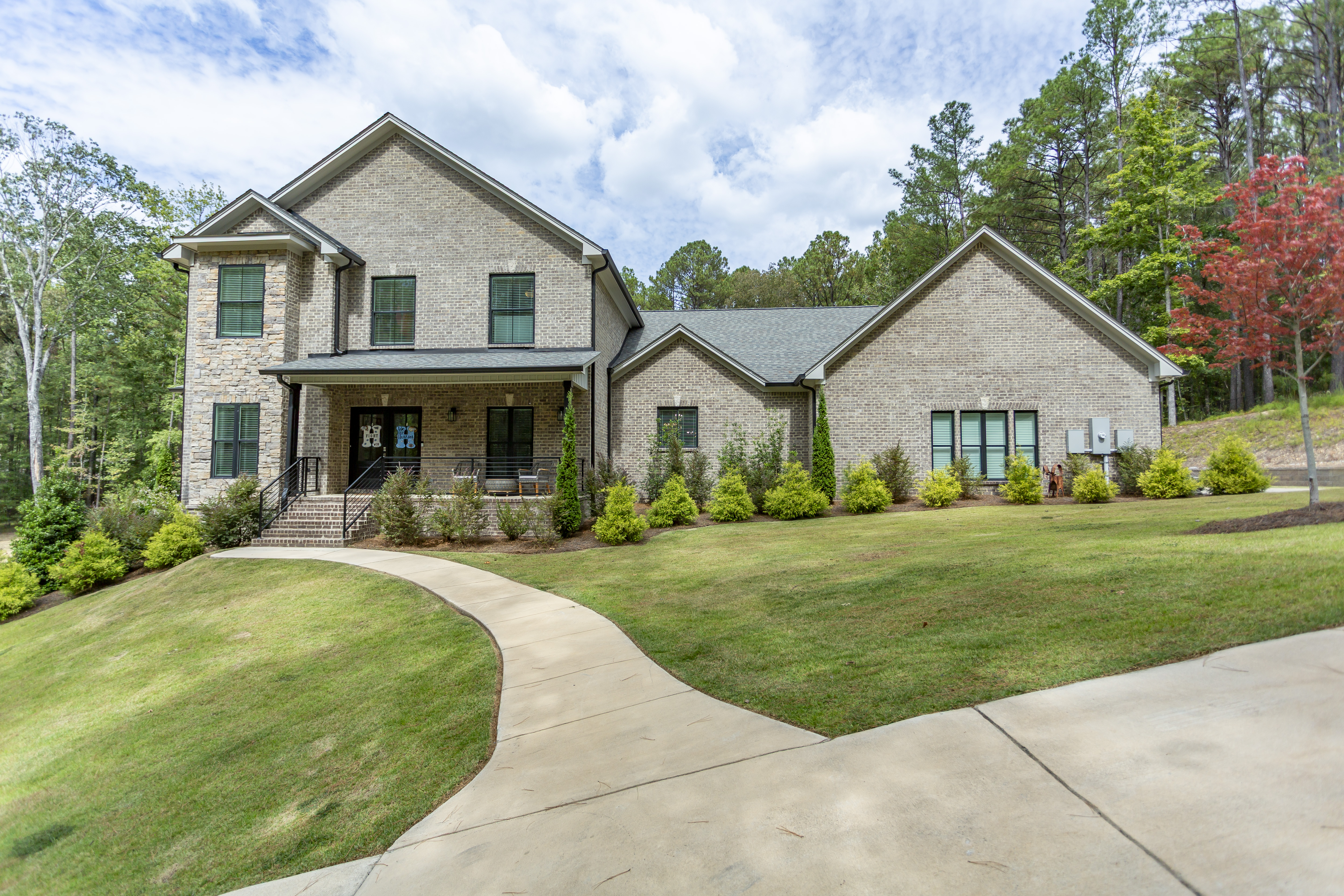 Helena, Alabama, 35080, United States, 5 Bedrooms Bedrooms, ,5 BathroomsBathrooms,Residential,For Sale,1979427