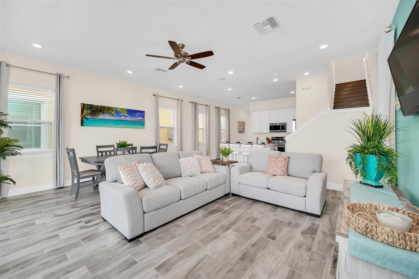 KISSIMMEE, Florida, 34747, United States, 3 Bedrooms Bedrooms, ,3 BathroomsBathrooms,Residential,For Sale,1921670