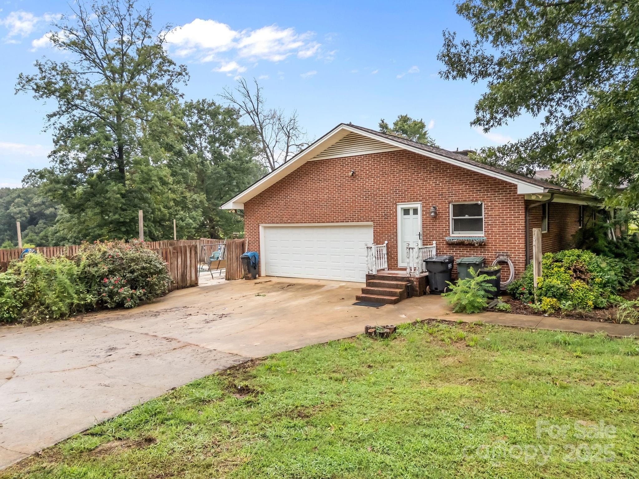 Cleveland, North Carolina, 27013, United States, 4 Bedrooms Bedrooms, ,4 BathroomsBathrooms,Residential,For Sale,1915342