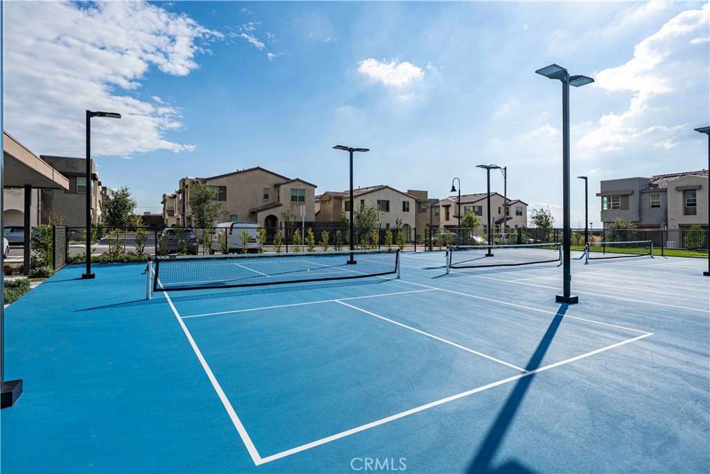 Fontana, California, 92336, United States, 4 Bedrooms Bedrooms, ,3 BathroomsBathrooms,Residential,For Sale,1995371