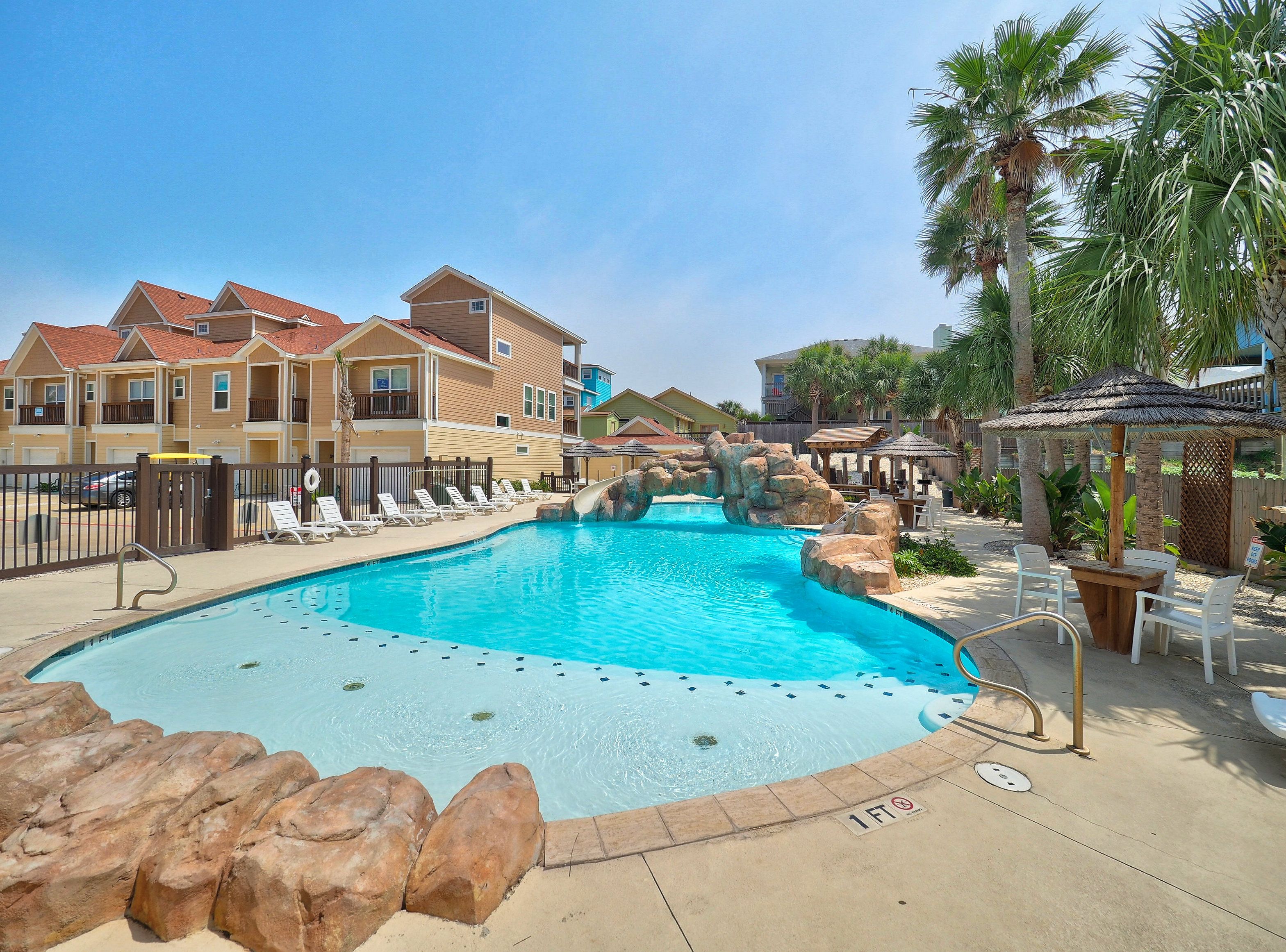  Coastal Townhome Near the Beach - 物件實景