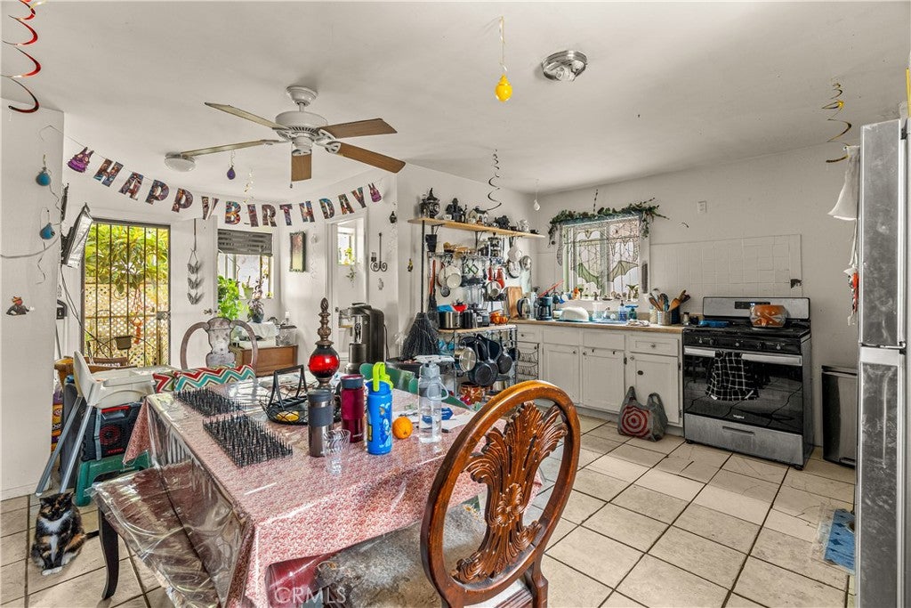 Los Angeles, California, 90032, United States, 3 Bedrooms Bedrooms, ,1 BathroomBathrooms,Residential,For Sale,1923092