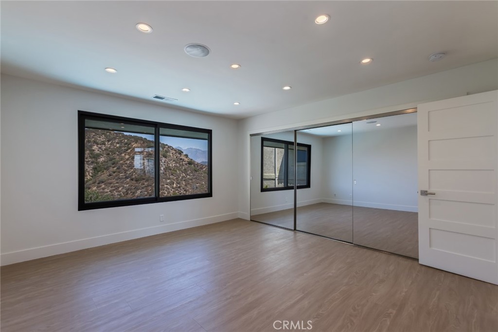 Glendale, California, 91207, United States, 4 Bedrooms Bedrooms, ,5 BathroomsBathrooms,Residential,For Sale,1934698