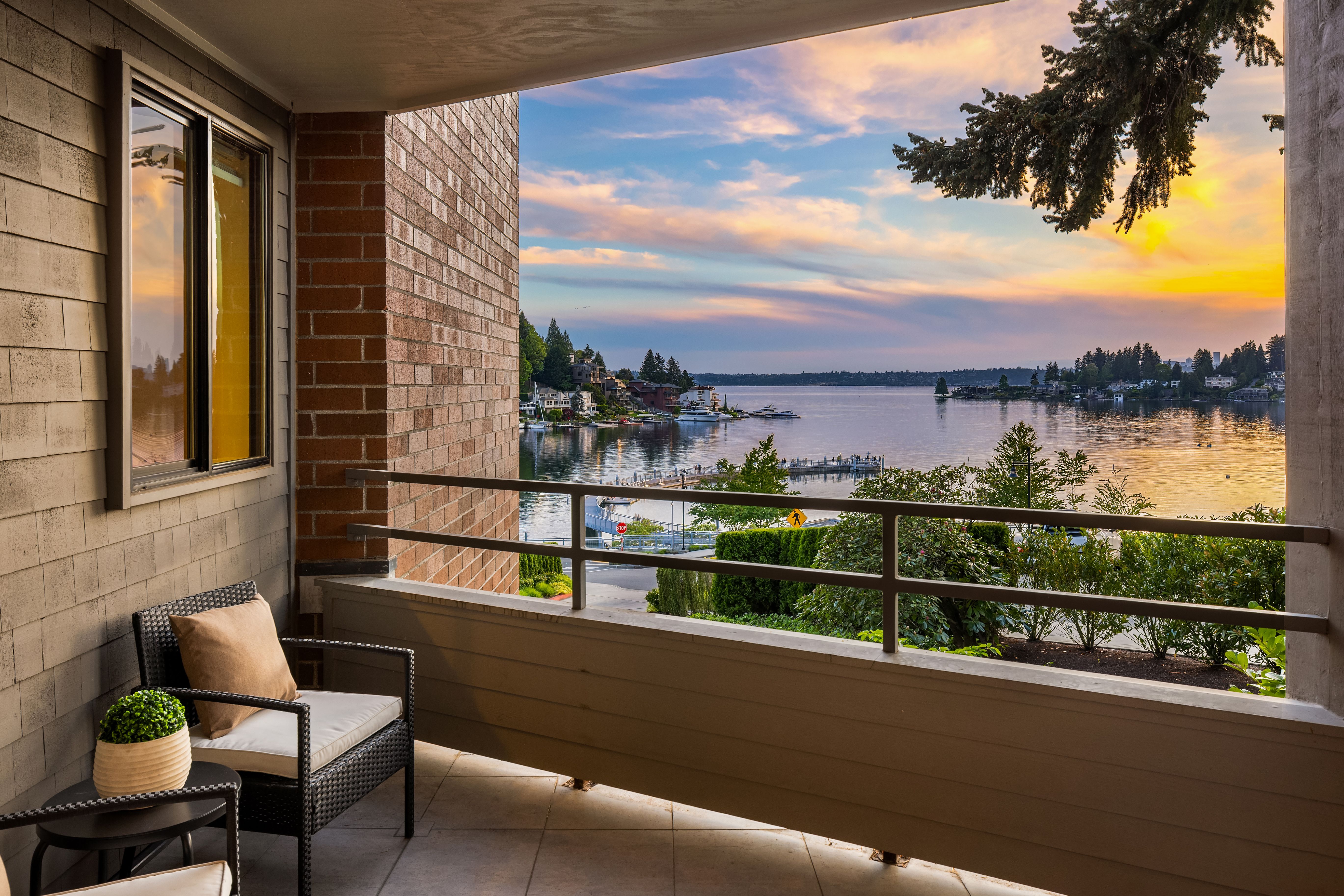  9903 Lake Washington Blvd NE #201, Bellevue, WA 98004 - 物件實景