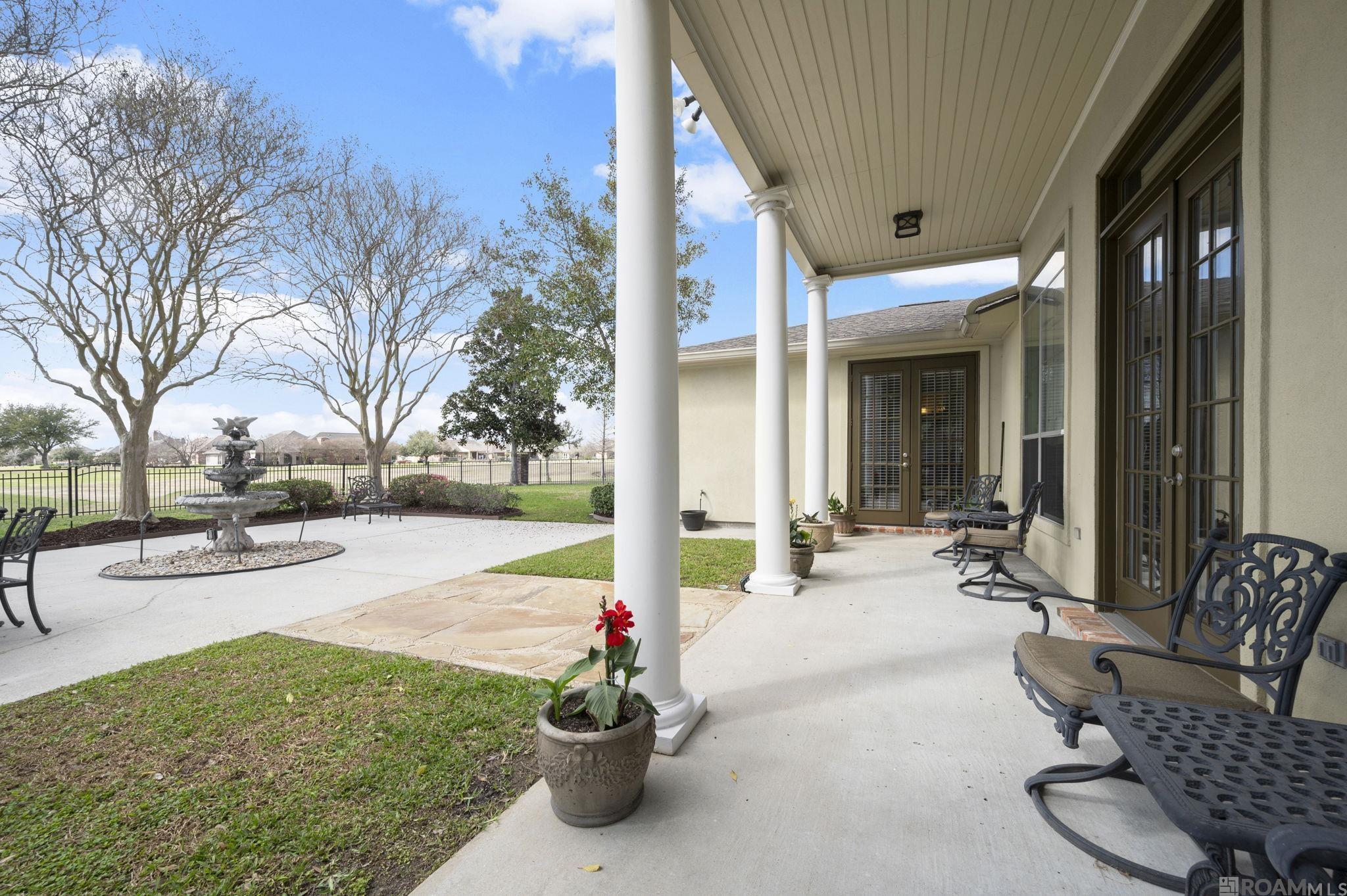 Gonzales, Louisiana, 70737, United States, 4 Bedrooms Bedrooms, ,3 BathroomsBathrooms,Residential,For Sale,2023564