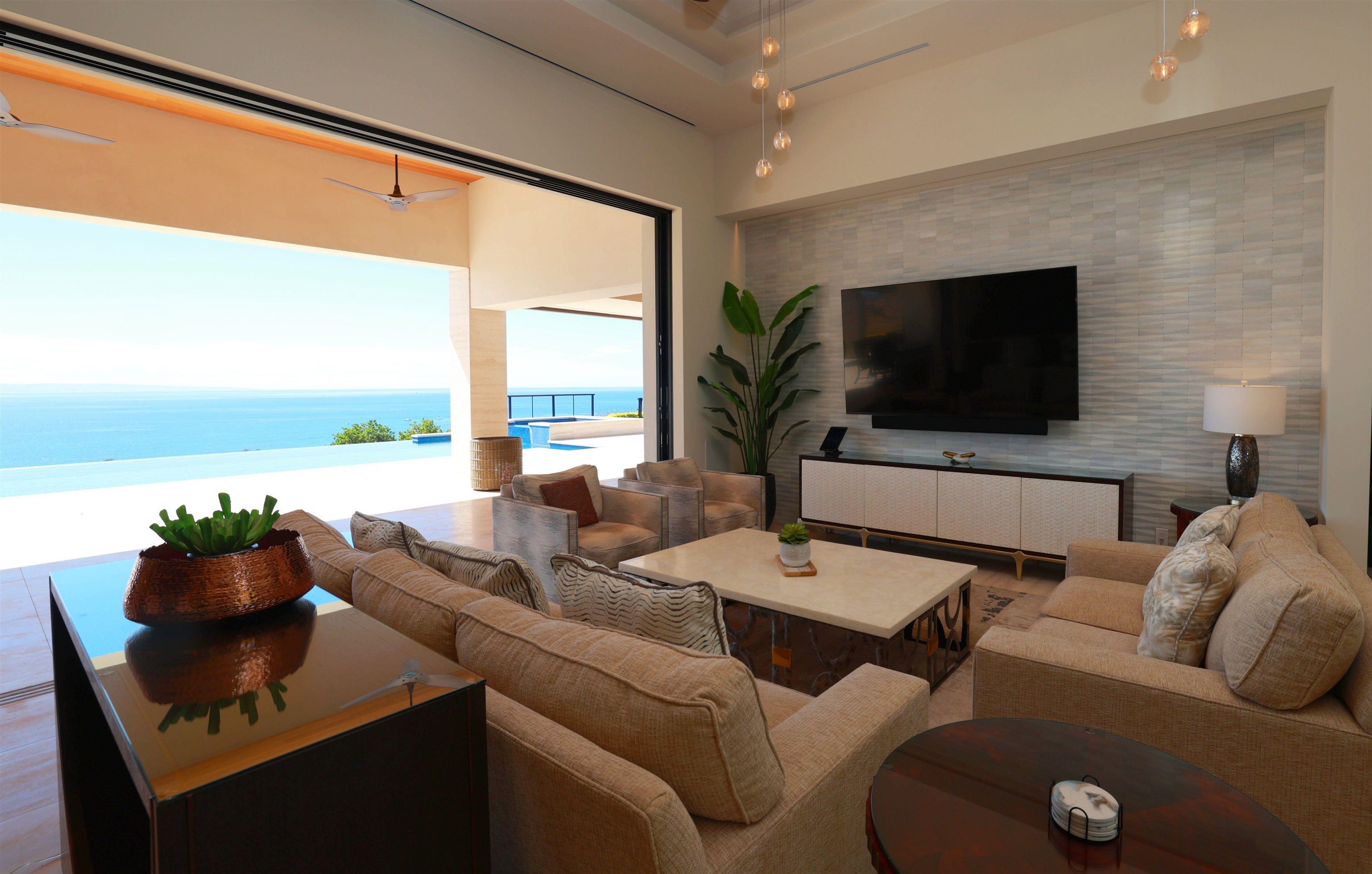 Lahaina, Hawaii, 96761, United States, 5 Bedrooms Bedrooms, ,6 BathroomsBathrooms,Residential,For Sale,1991051