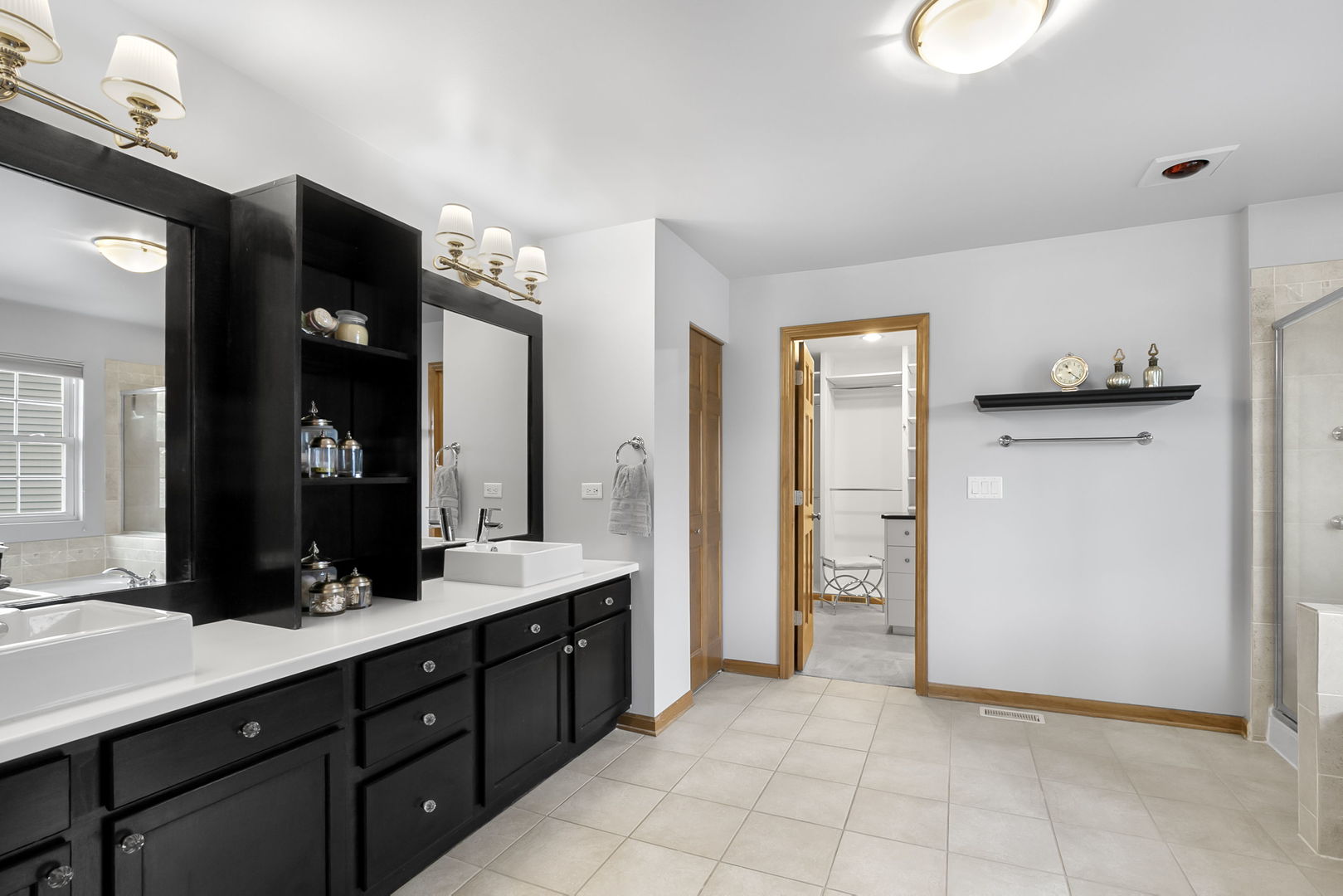 Antioch, Illinois, 60002, United States, 4 Bedrooms Bedrooms, ,4 BathroomsBathrooms,Residential,For Sale,1988029