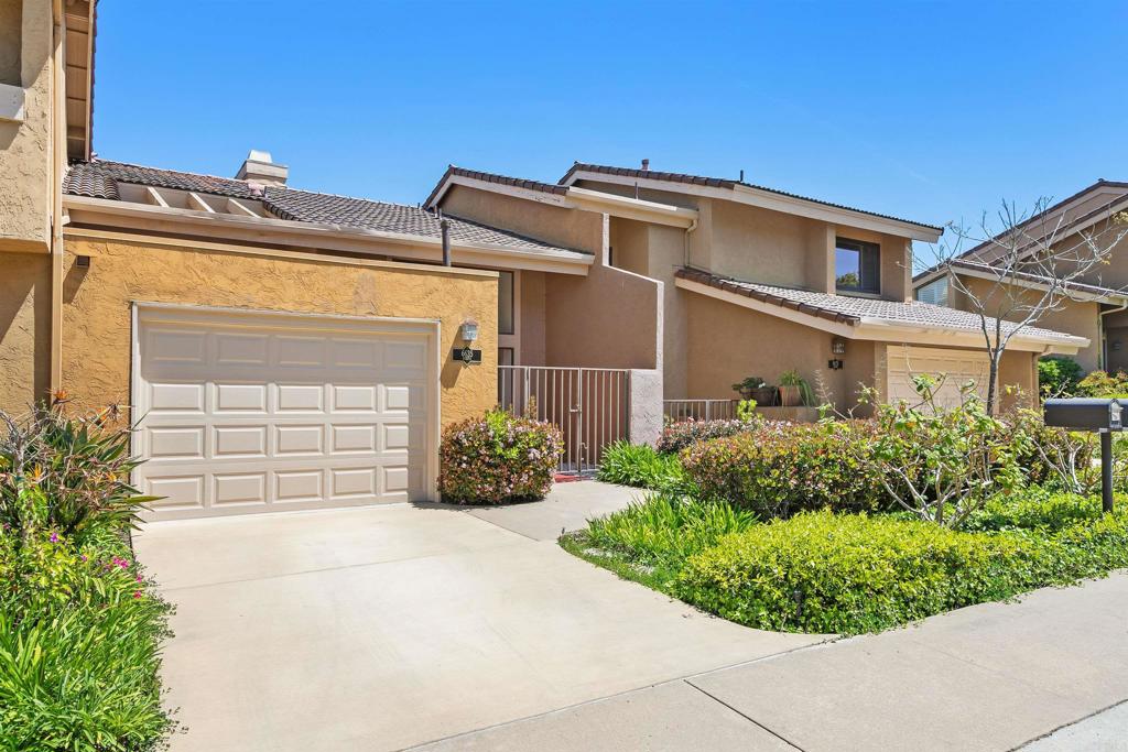 La Jolla, California, 92037, United States, 2 Bedrooms Bedrooms, ,3 BathroomsBathrooms,Residential,For Sale,1938534