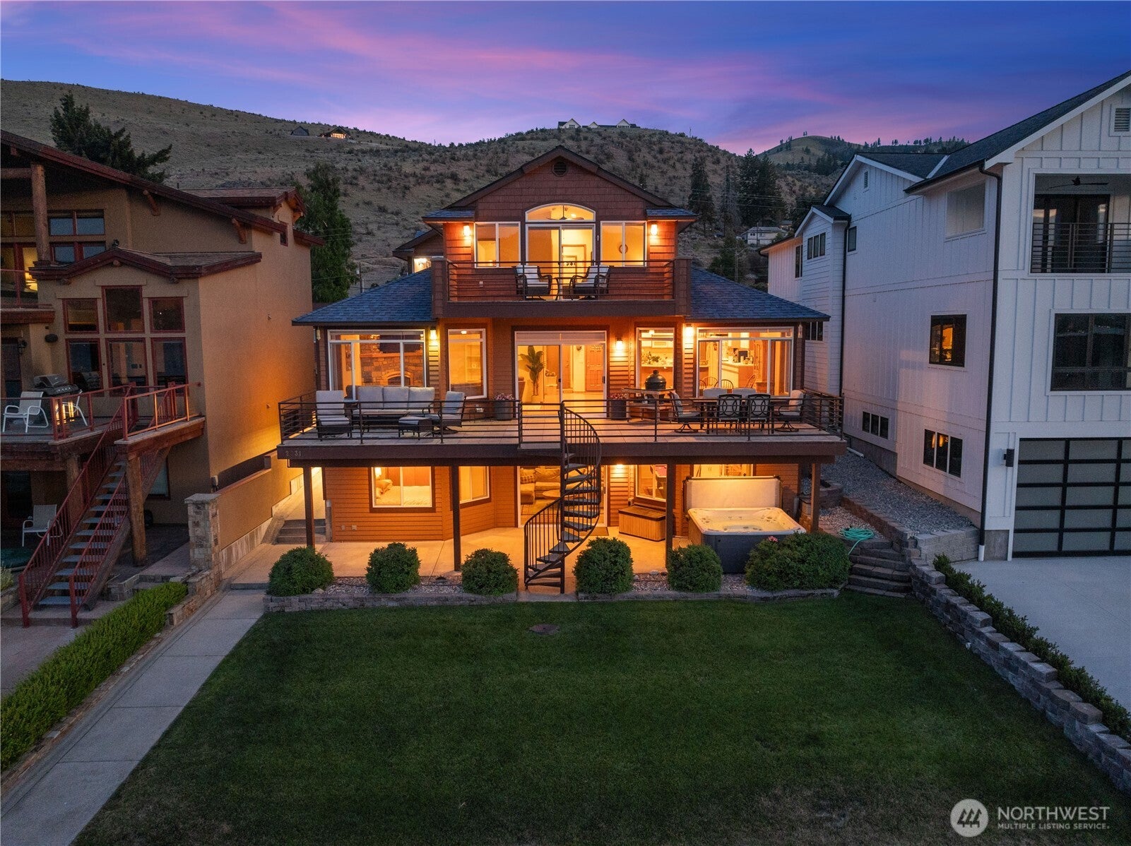 Chelan, Washington, 98816, United States, 5 Bedrooms Bedrooms, ,3 BathroomsBathrooms,Residential,For Sale,1896644
