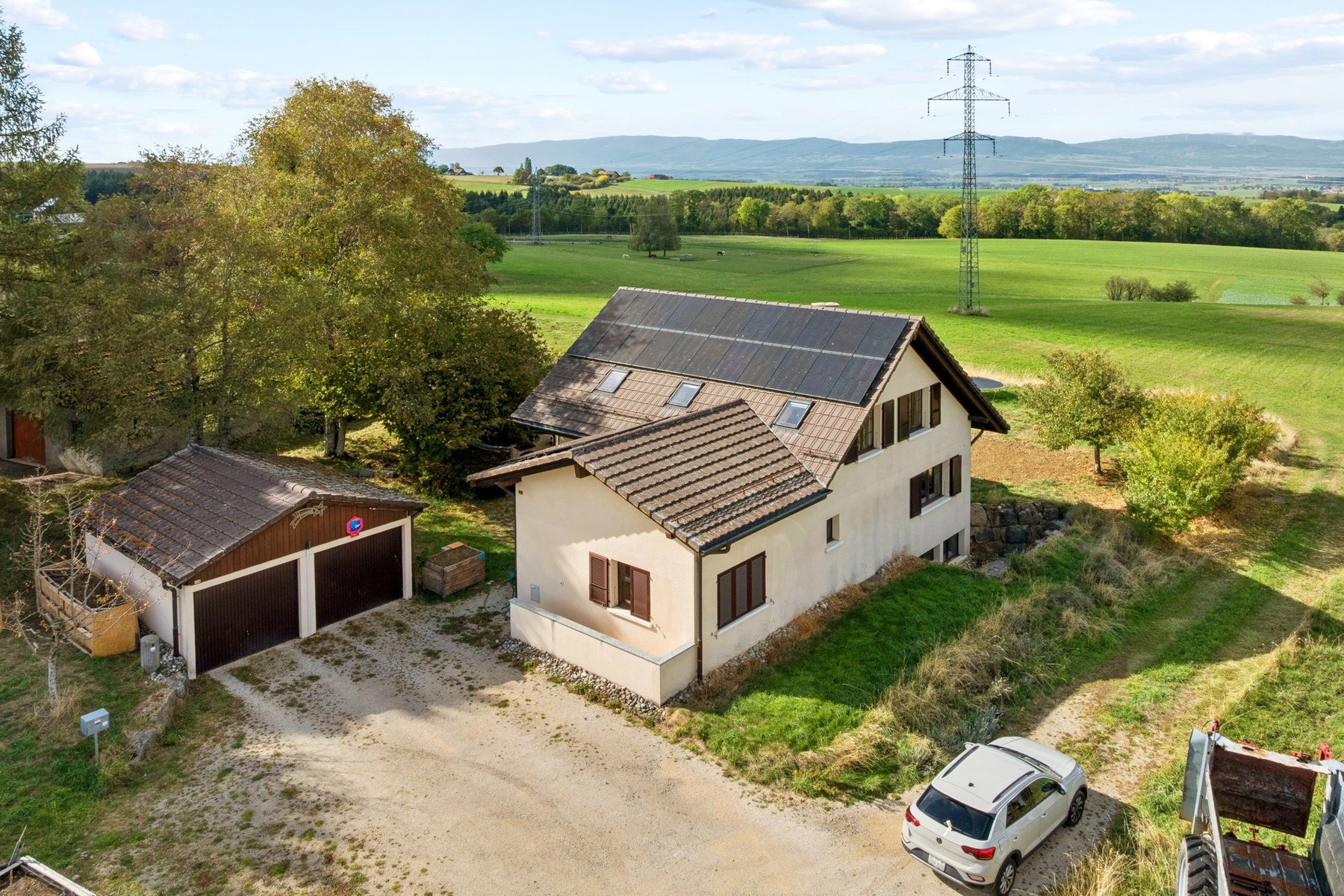  5.5-room single-family home with a large basement and a 1,500-square-meter lot - 物件實景