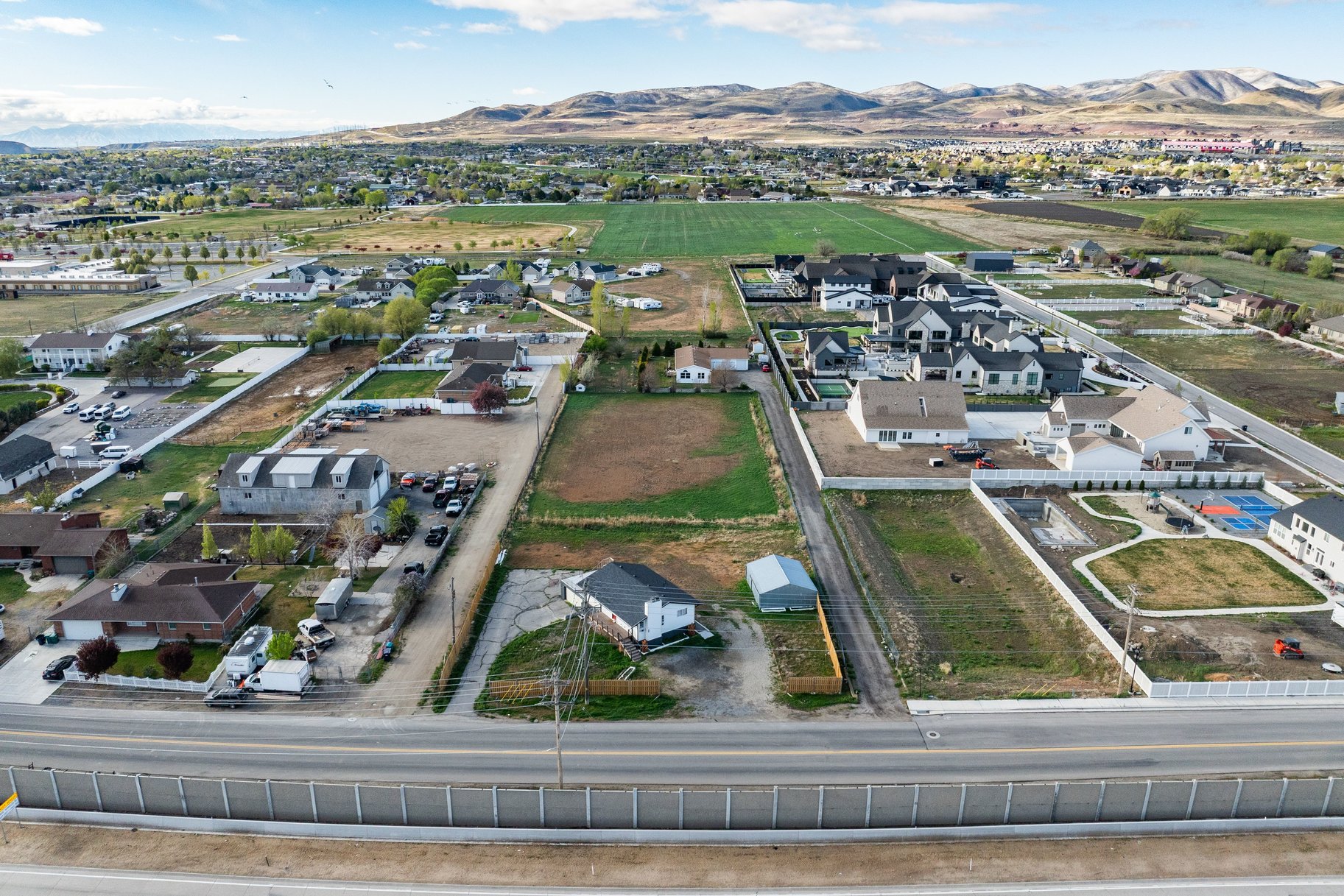  Endless Possibilities on Nearly 1.5 Acres in Bluffdale - 物件實景