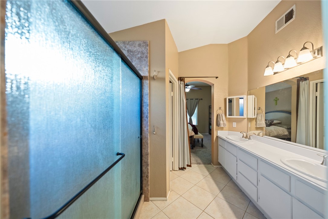 Temecula, California, 92592, United States, 3 Bedrooms Bedrooms, ,3 BathroomsBathrooms,Residential,For Sale,1927855