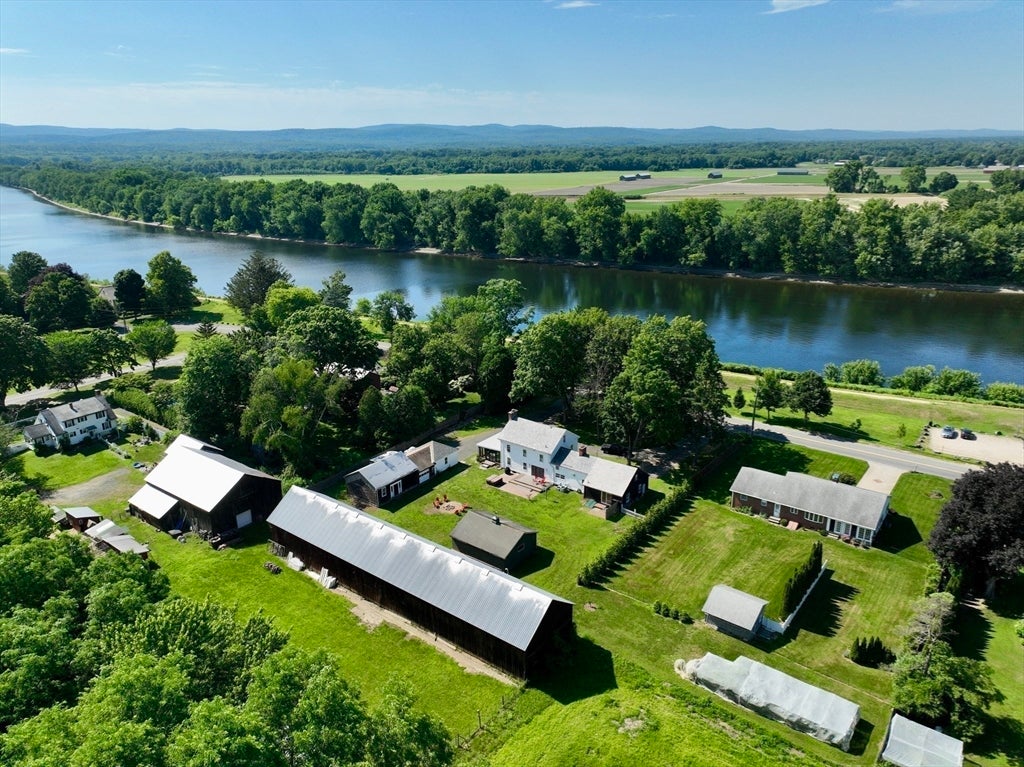 Hadley, Massachusetts, 01035, United States, 5 Bedrooms Bedrooms, ,3 BathroomsBathrooms,Residential,For Sale,1885251