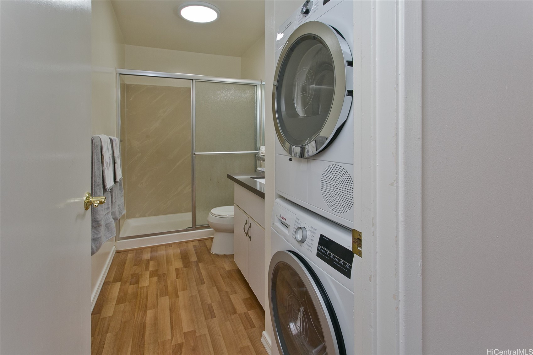 Honolulu, Hawaii, 96818, United States, 2 Bedrooms Bedrooms, ,2 BathroomsBathrooms,Residential,For Sale,1972744