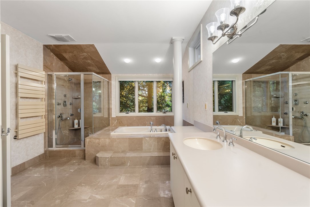 Cranston, Rhode Island, 02920, United States, 3 Bedrooms Bedrooms, ,4 BathroomsBathrooms,Residential,For Sale,1993261