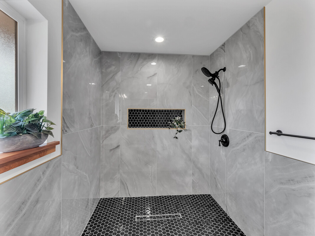 Keaau, Hawaii, 96749, United States, 3 Bedrooms Bedrooms, ,4 BathroomsBathrooms,Residential,For Sale,1927410