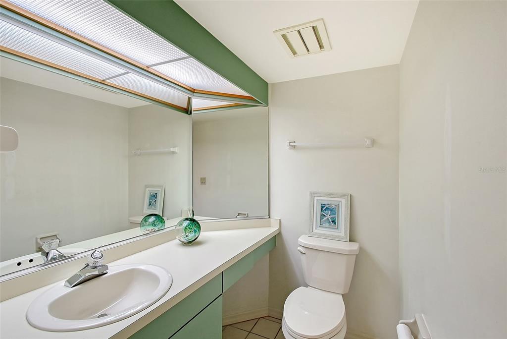Bradenton, Florida, 34210, United States, 2 Bedrooms Bedrooms, ,3 BathroomsBathrooms,Residential,For Sale,1793424