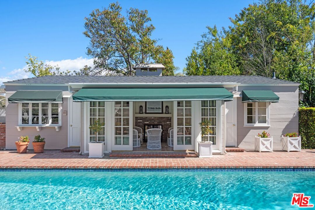 Los Angeles, California, 90024, United States, 6 Bedrooms Bedrooms, ,6 BathroomsBathrooms,Residential,For Sale,1925414