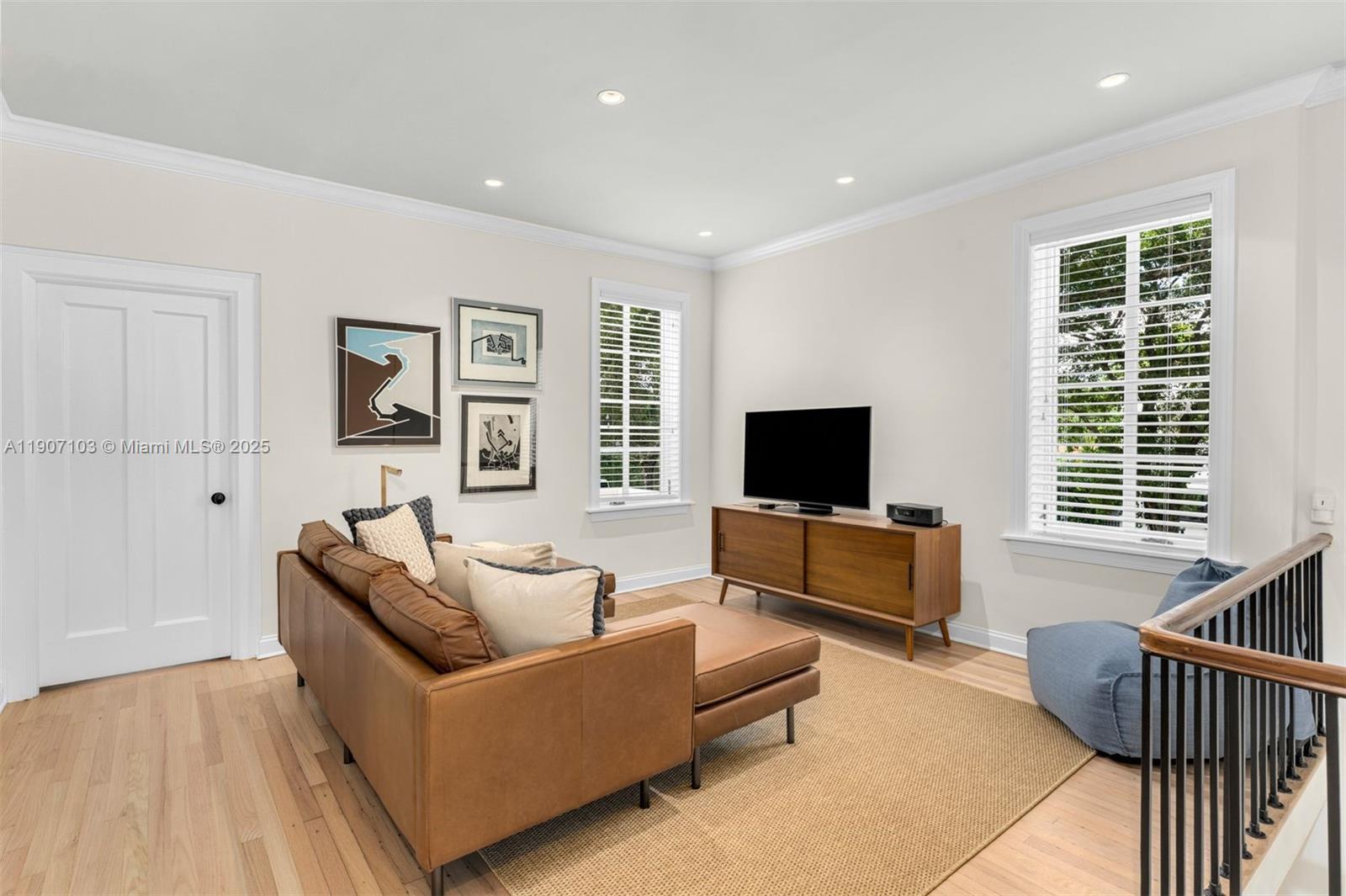 Coral Gables, Florida, 33146, United States, 3 Bedrooms Bedrooms, ,4 BathroomsBathrooms,Residential,For Sale,1992032