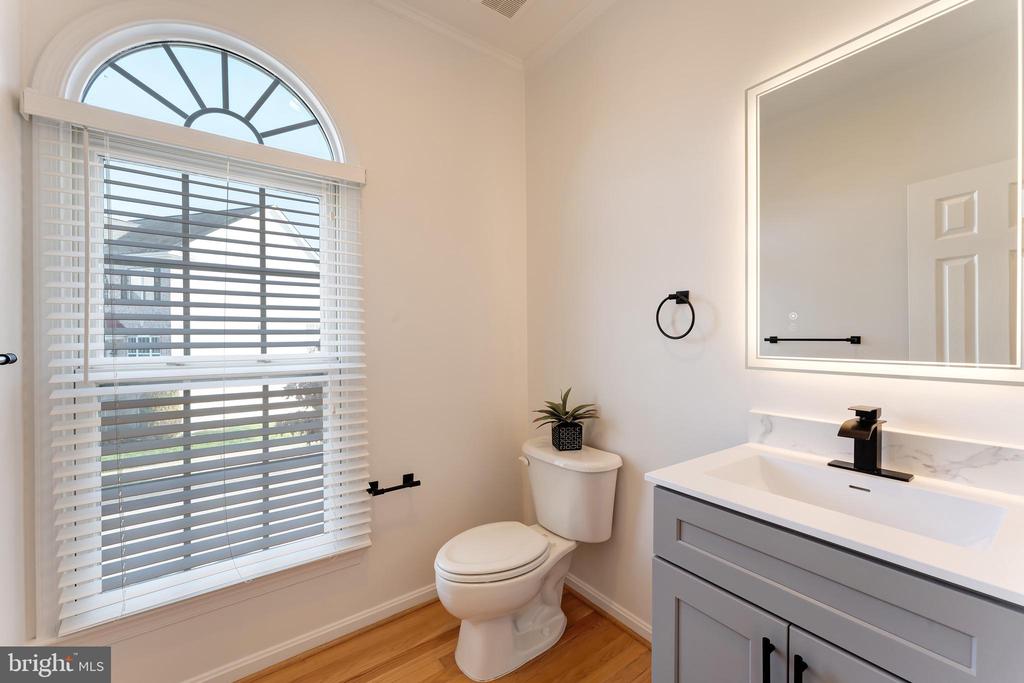 Lorton, Virginia, 22079, United States, 5 Bedrooms Bedrooms, ,4 BathroomsBathrooms,Residential,For Sale,2001485