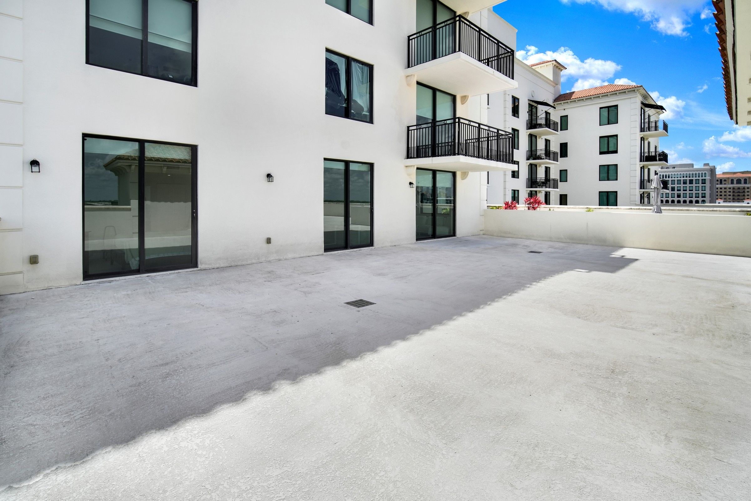  1300 Ponce De Leon Blvd, Coral Gables, FL, 33134 - 物件實景