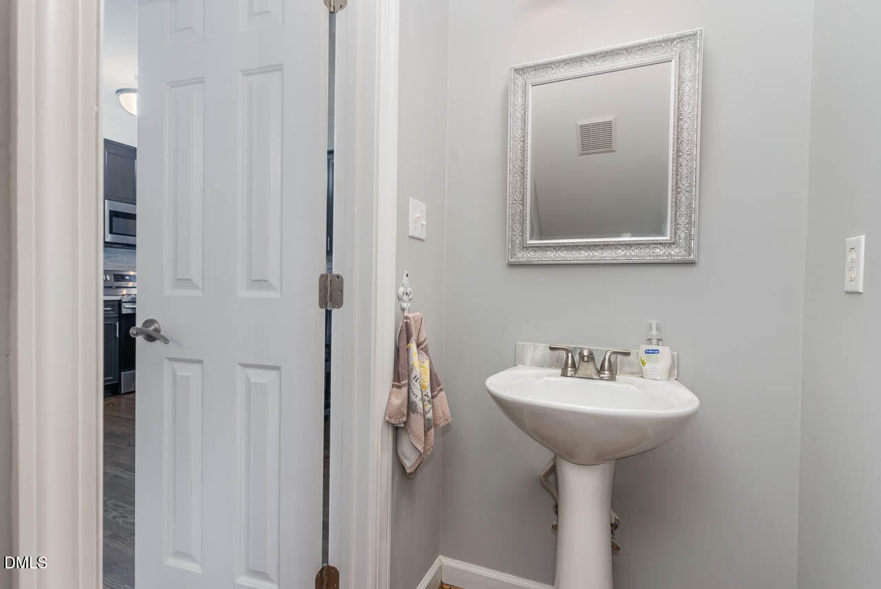 Cary, North Carolina, 27513, United States, 4 Bedrooms Bedrooms, ,3 BathroomsBathrooms,Residential,For Sale,1991619