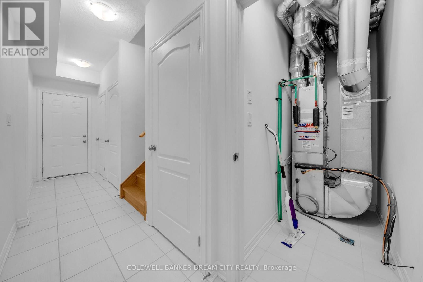 CALEDON, Ontario, L7C 4L6, CA, 3 Bedrooms Bedrooms, ,2 BathroomsBathrooms,Residential,For Sale,1891289